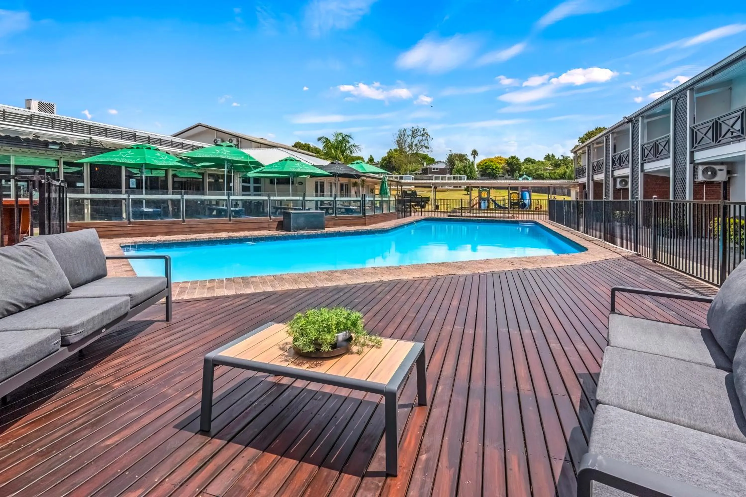 Swimming pool in Poenamo Hotel