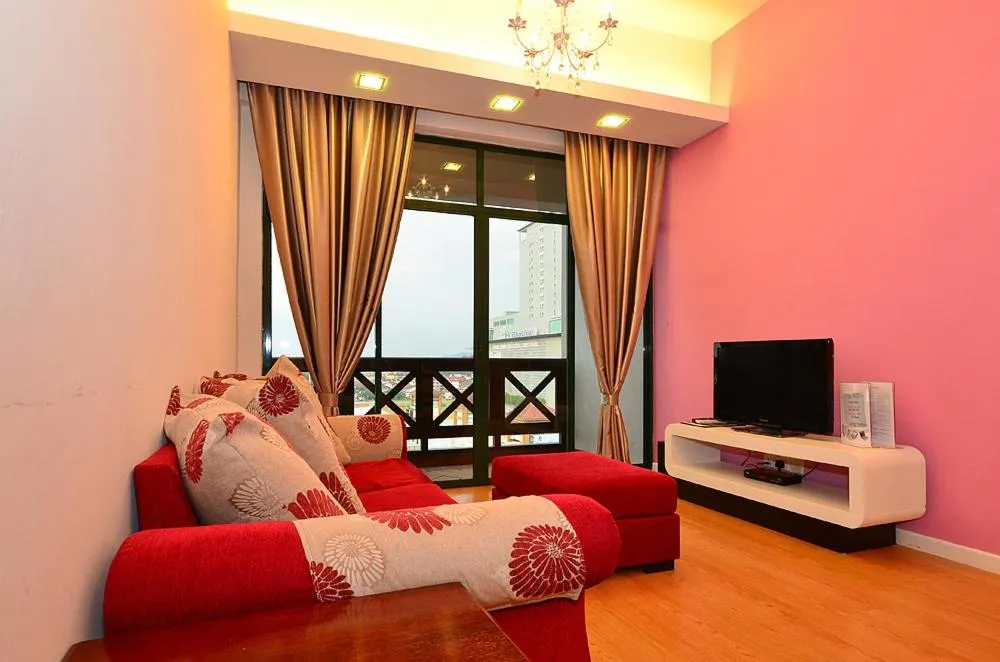 TV and multimedia in Jetty Suites Apartments