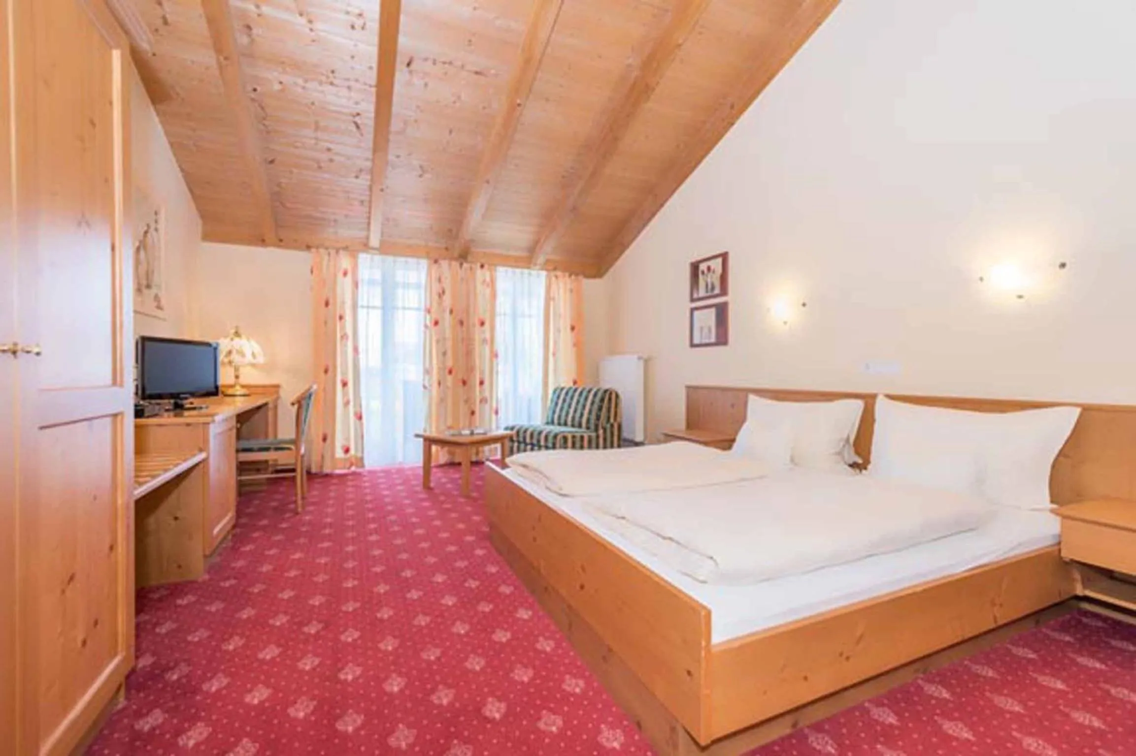 Bedroom, Bed in Zum Kirchenwirt