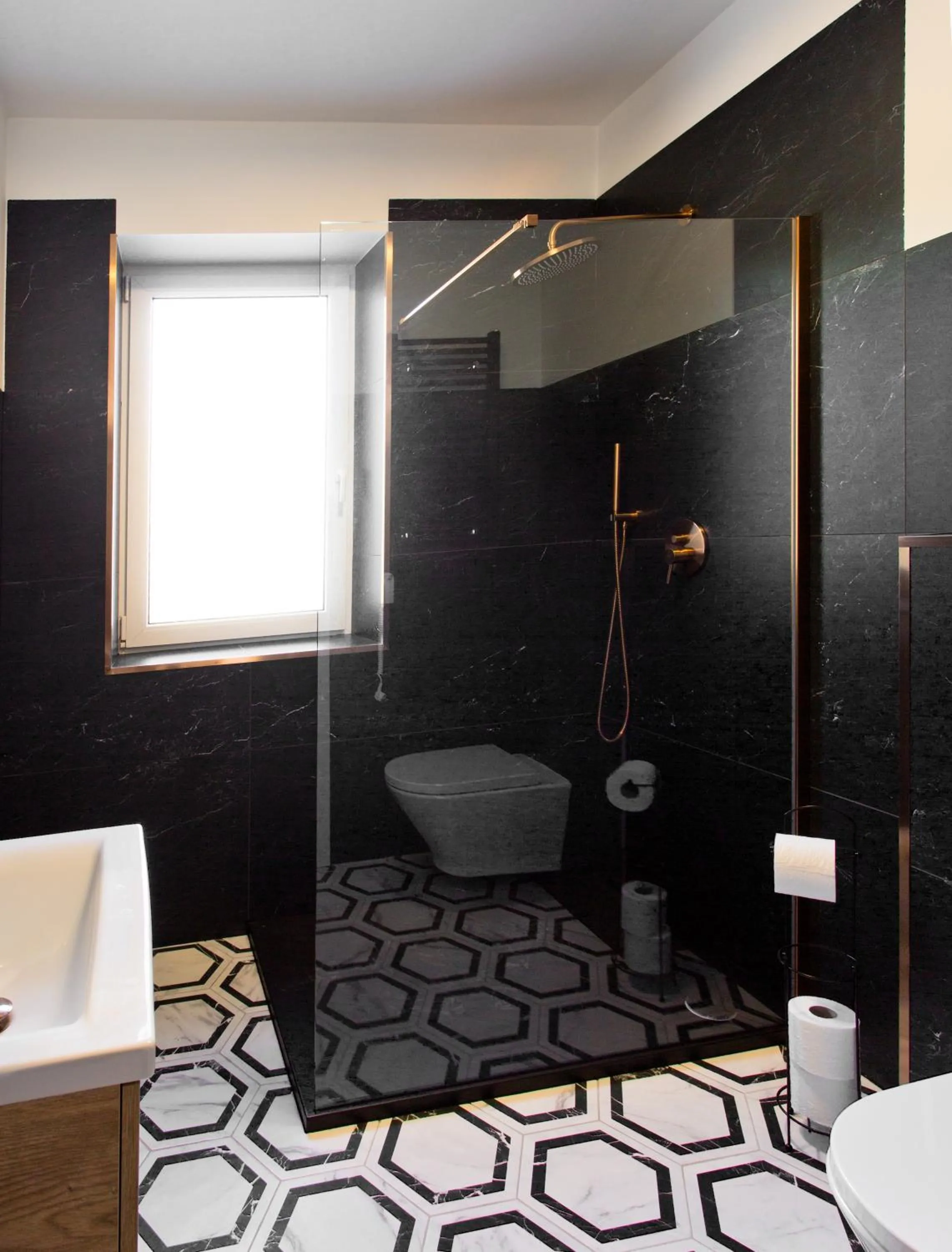 Shower in Meduza Sopot