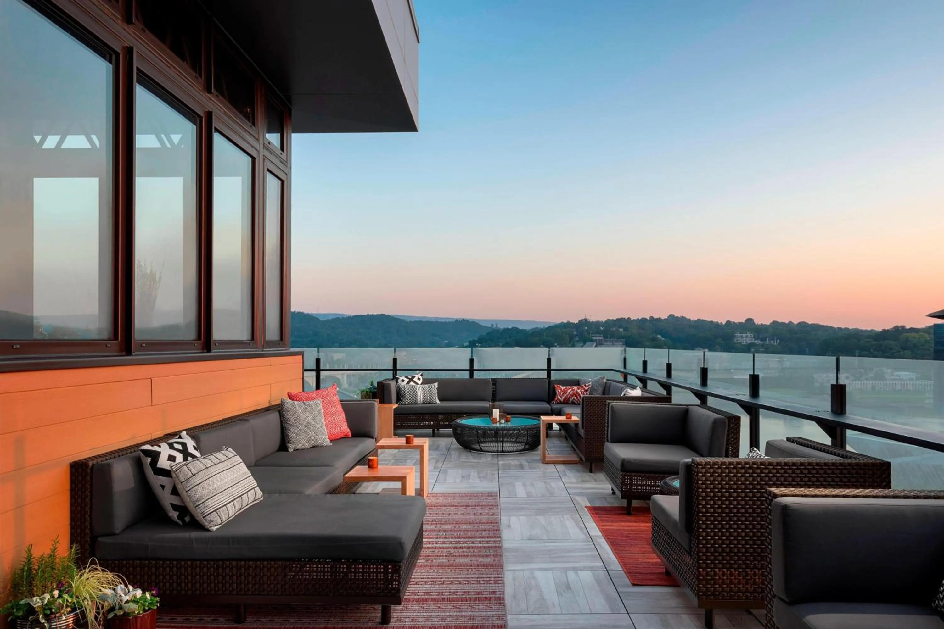 Restaurant/places to eat in The Edwin Hotel, Autograph Collection