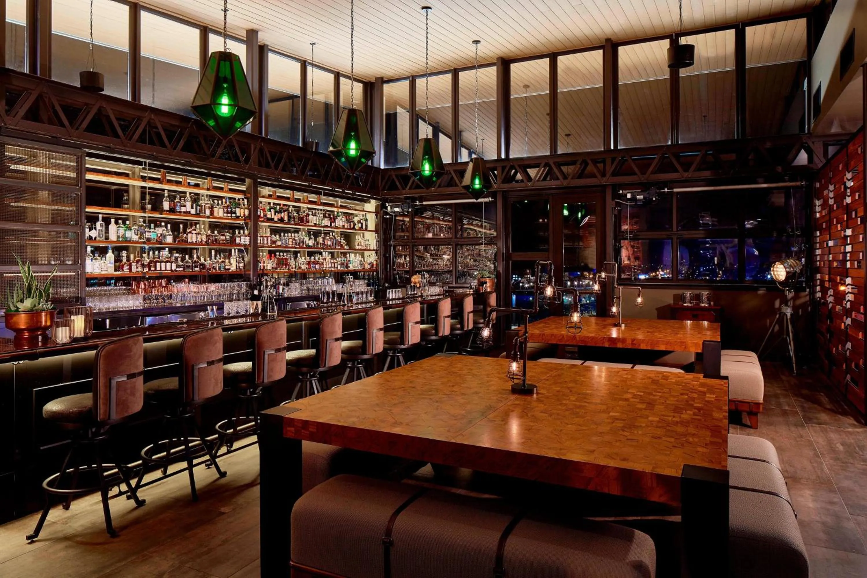 Restaurant/places to eat in The Edwin Hotel, Autograph Collection