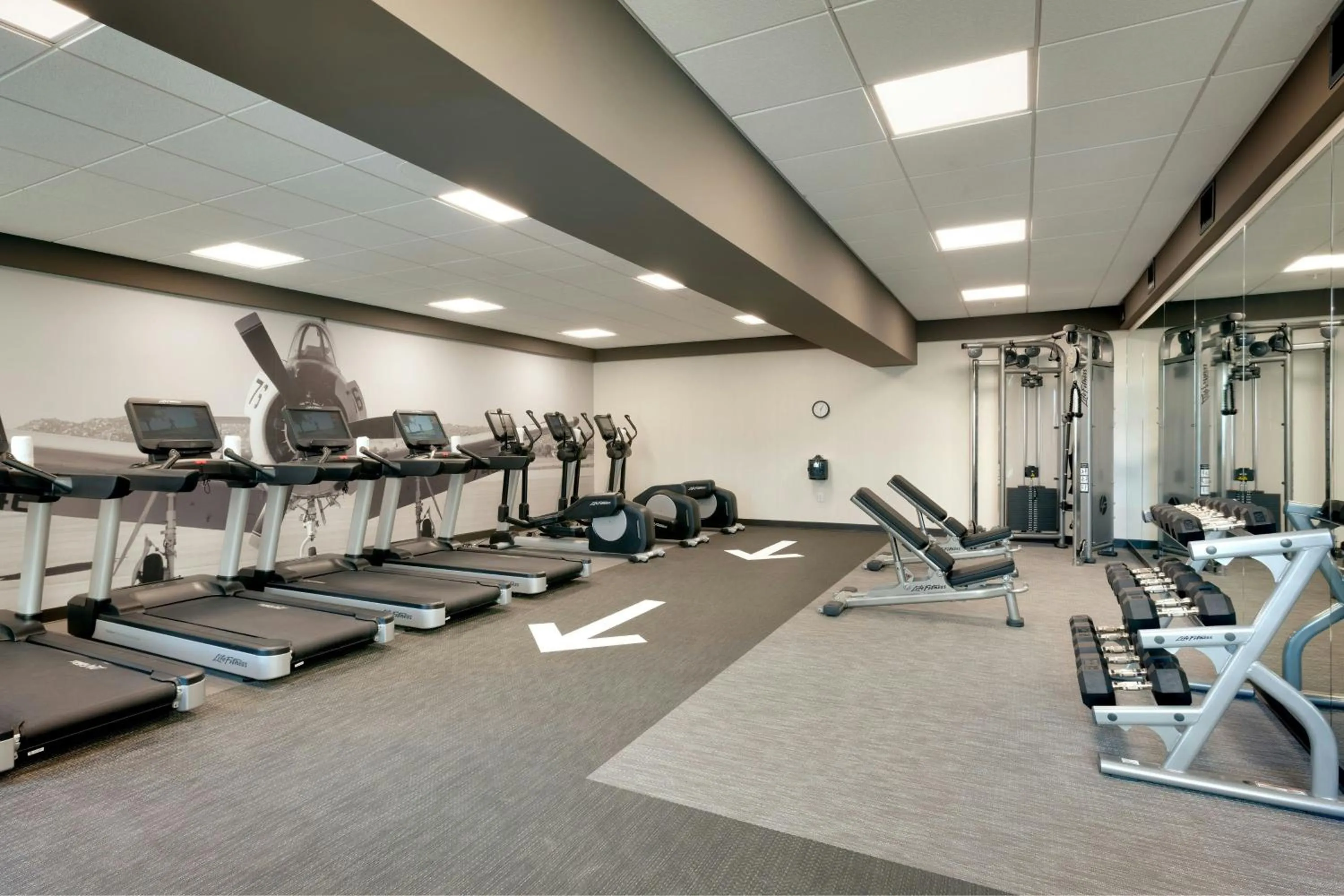 Fitness centre/facilities in Courtyard by Marriott Los Angeles LAX/Hawthorne