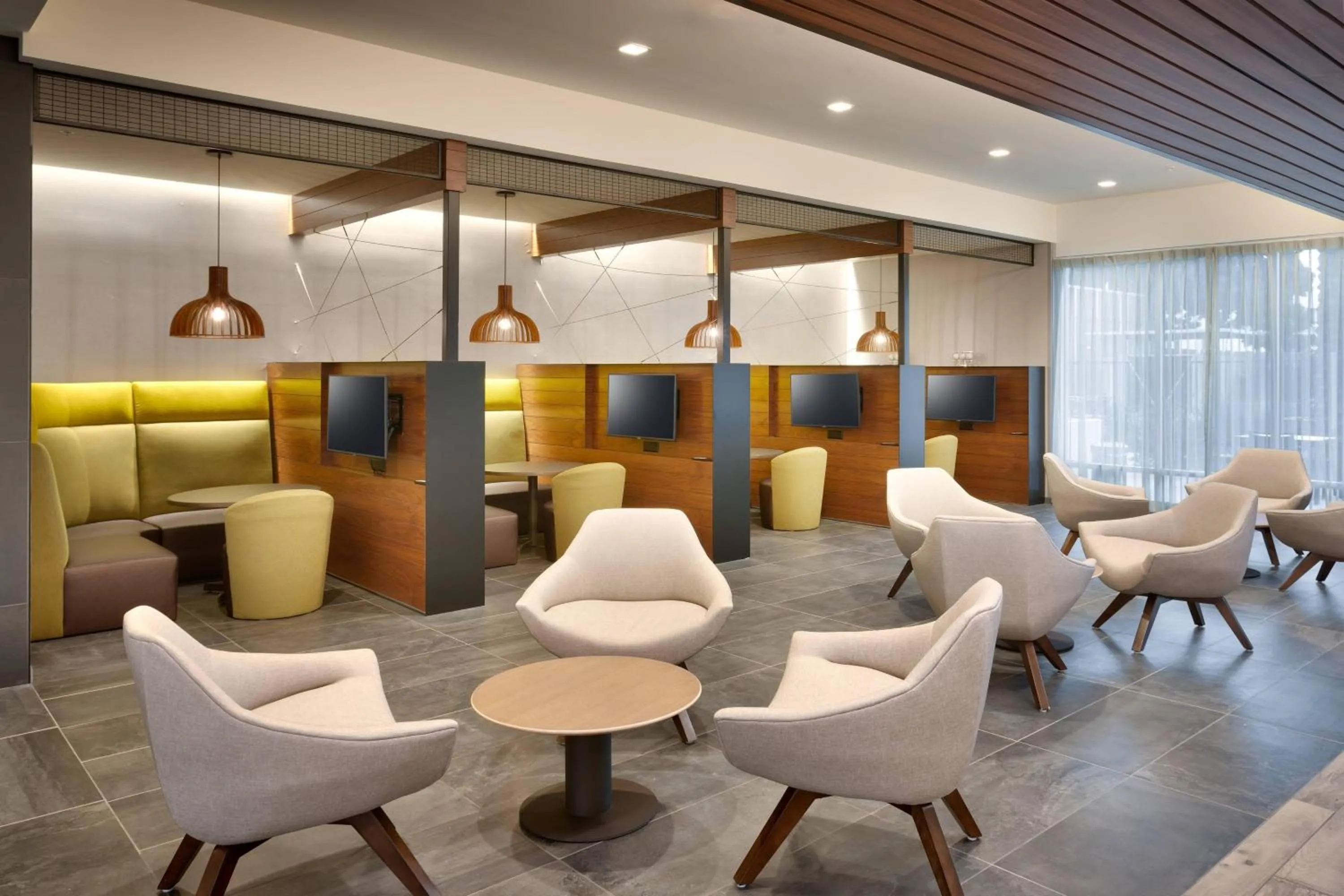 Lobby or reception in Courtyard by Marriott Los Angeles LAX/Hawthorne
