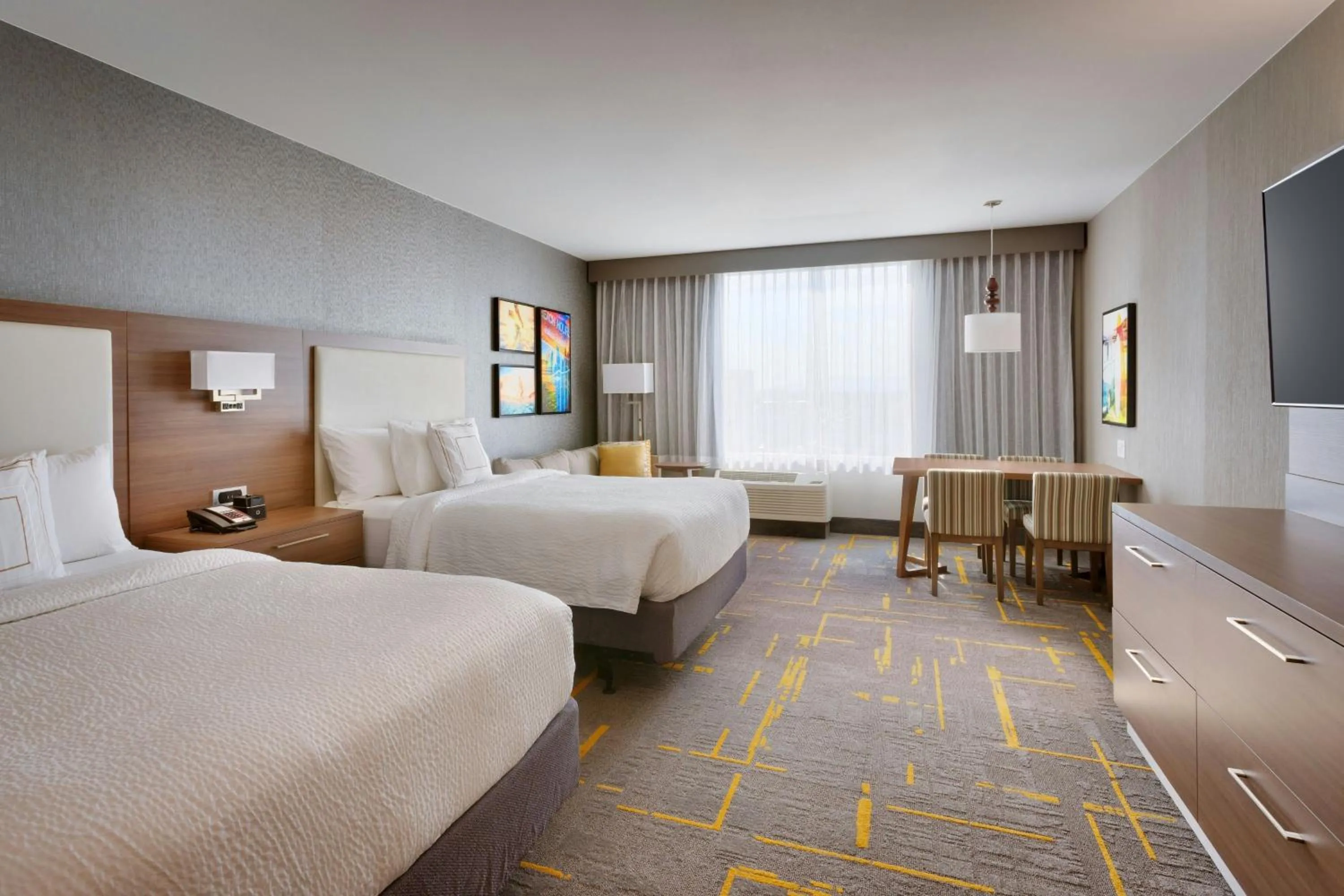 Photo of the whole room, Bed in TownePlace Suites by Marriott Los Angeles LAX/Hawthorne