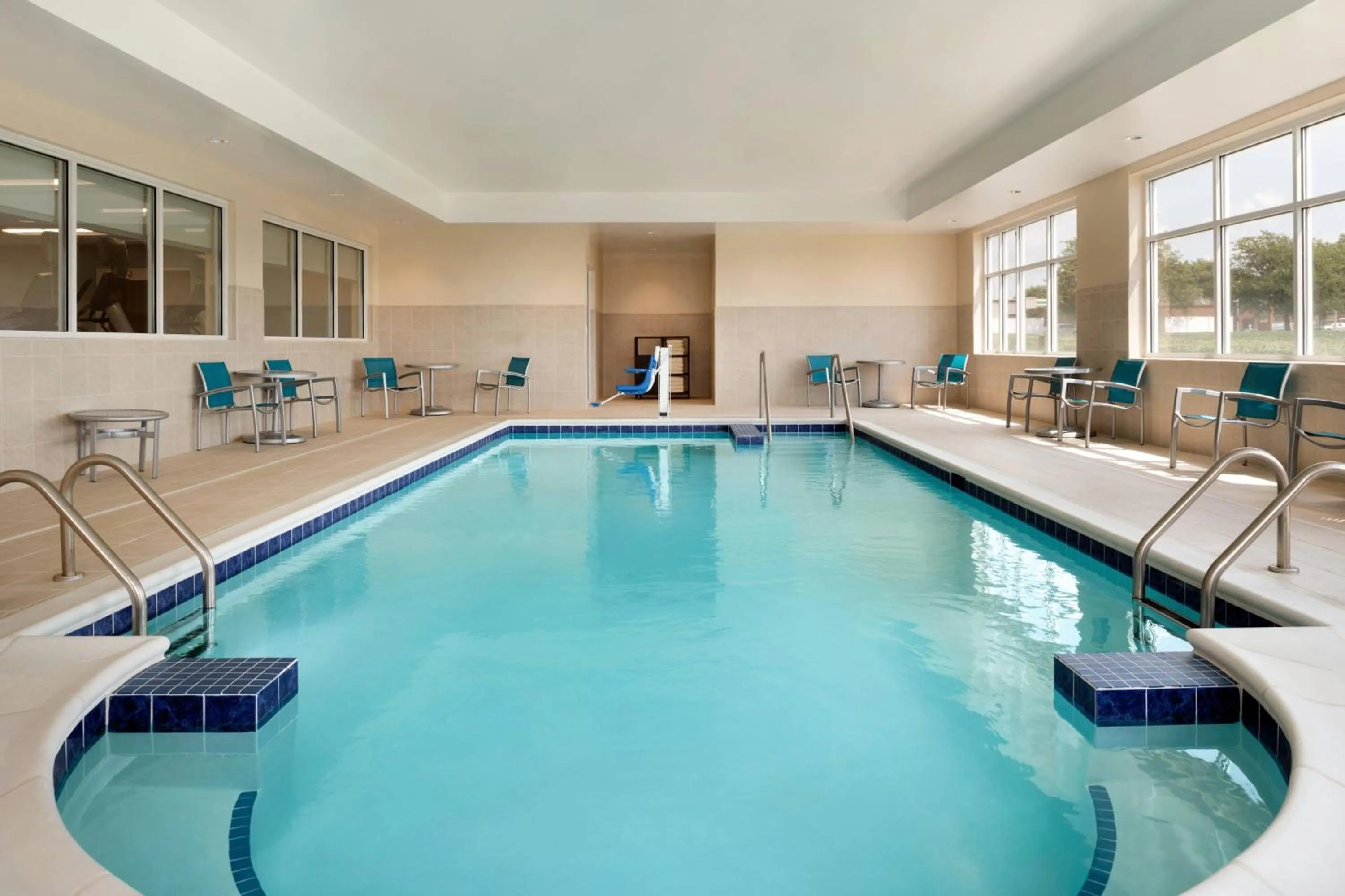 Swimming pool in TownePlace Suites by Marriott Joliet Minooka
