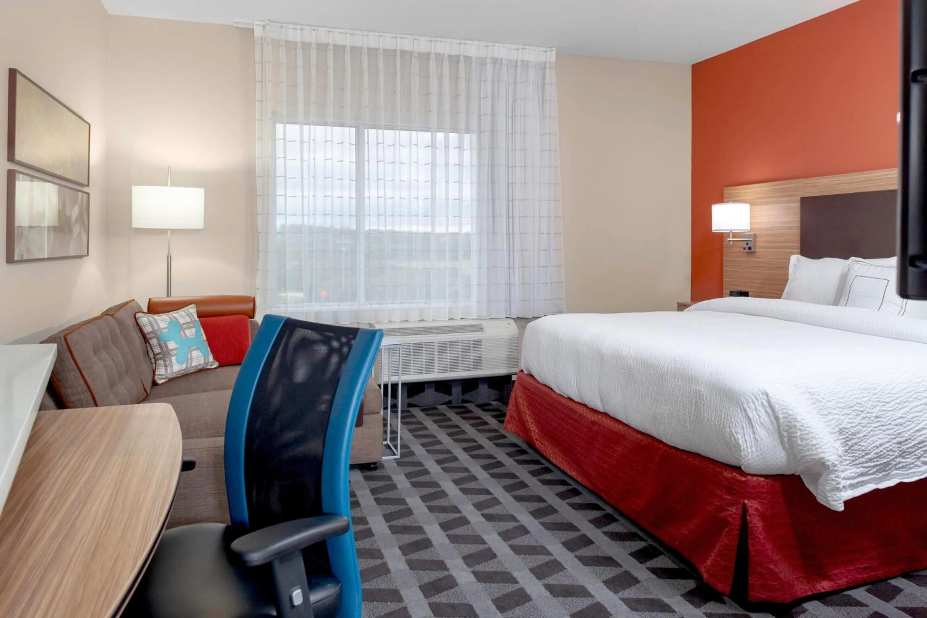 Photo of the whole room, Bed in TownePlace Suites by Marriott San Antonio Westover Hills