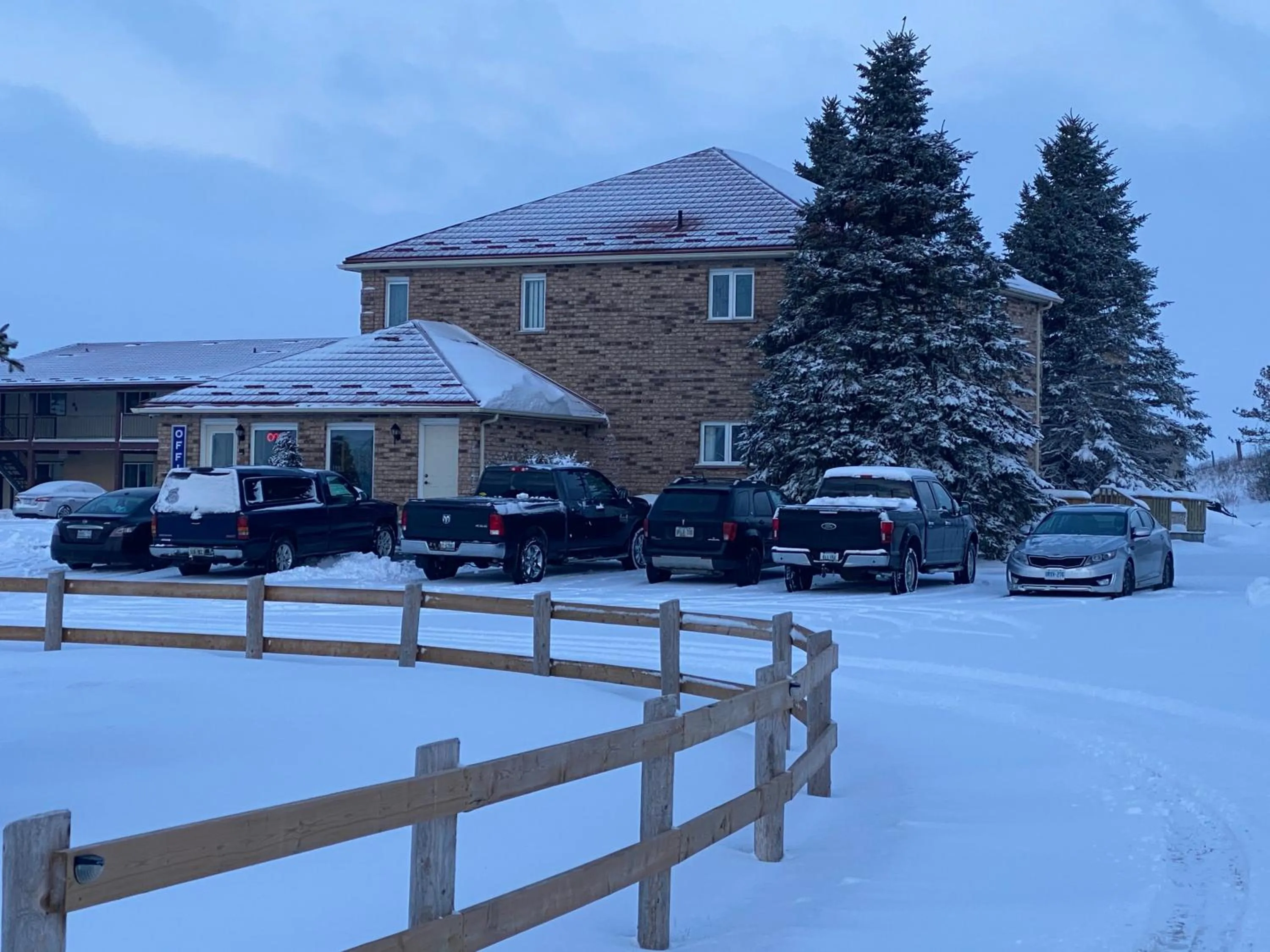 Property building in Country Inn Listowel