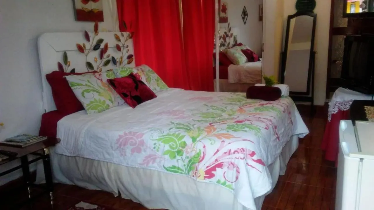 Photo of the whole room, Bed in Posada Nativa Licy