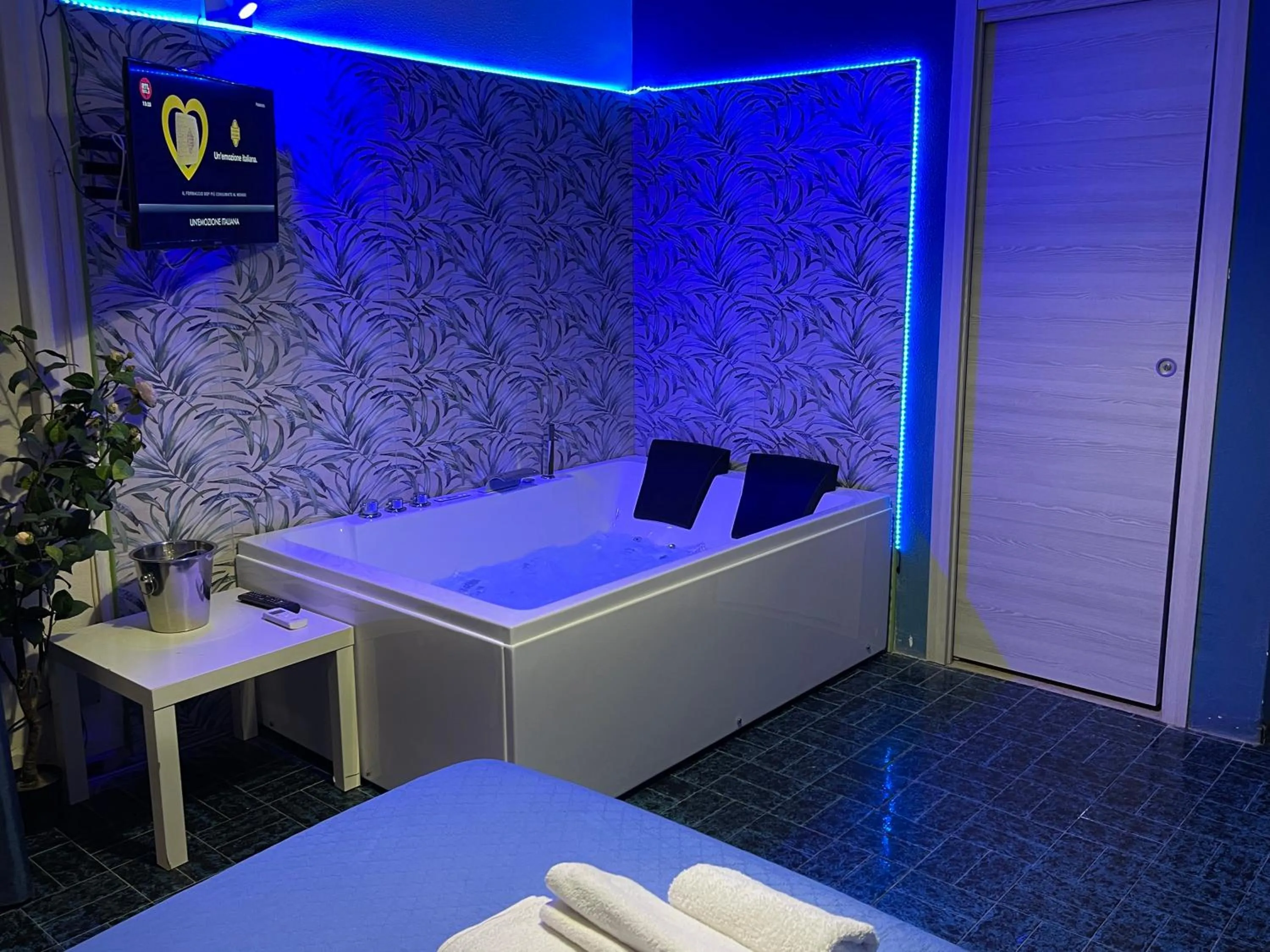 Bed in Etnea Glamour House