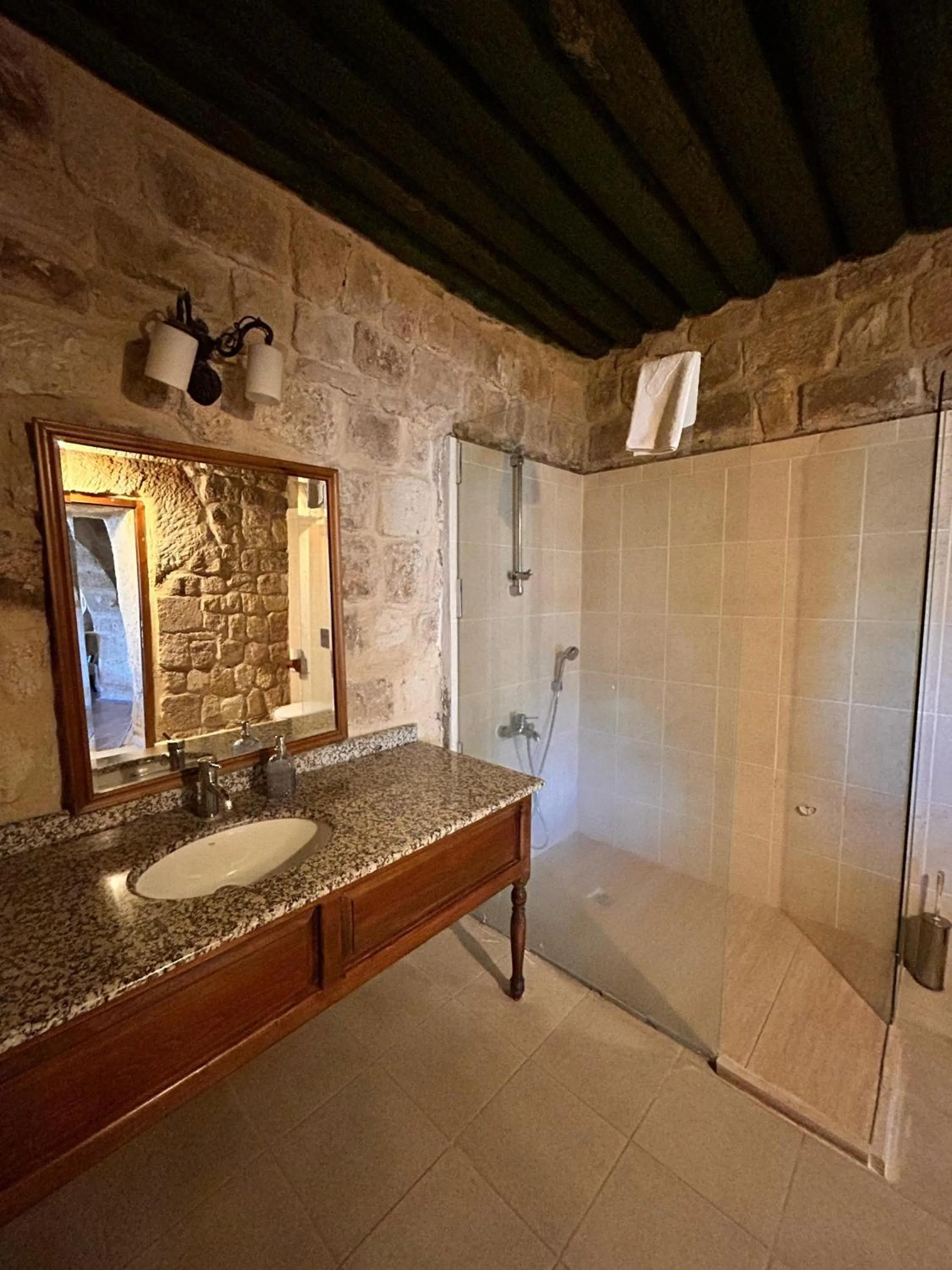 Bathroom in Hotel Temenni Evi