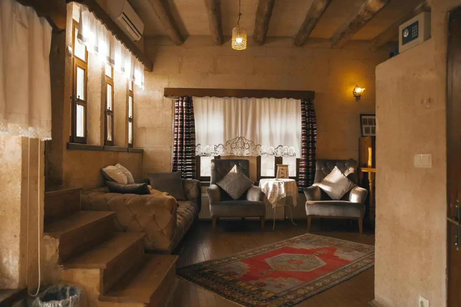 King Suite with Spa Bath in Hotel Temenni Evi King Suite with Spa Bath in Hotel Temenni Evi