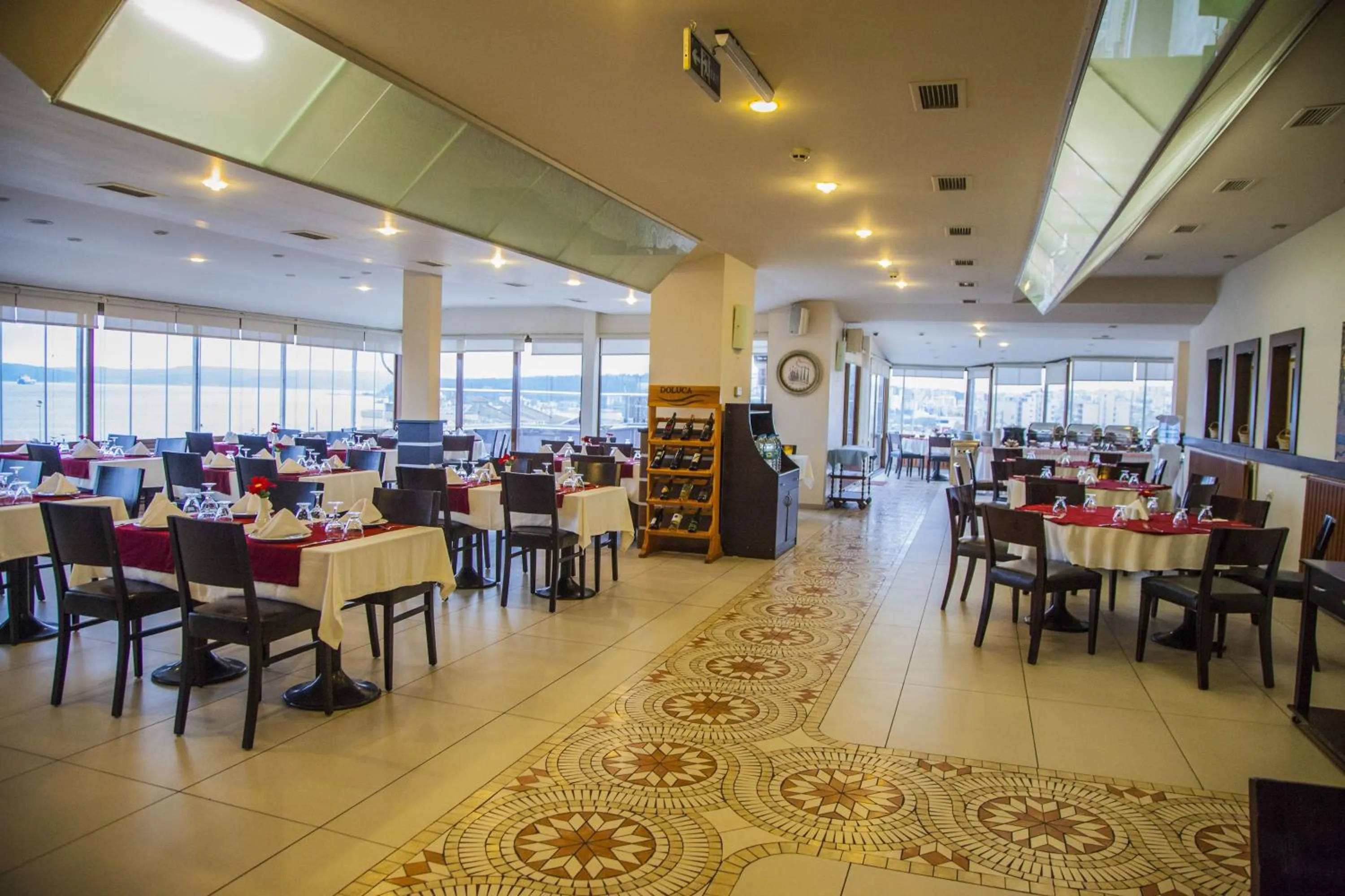 Restaurant/places to eat in Çanak Hotel