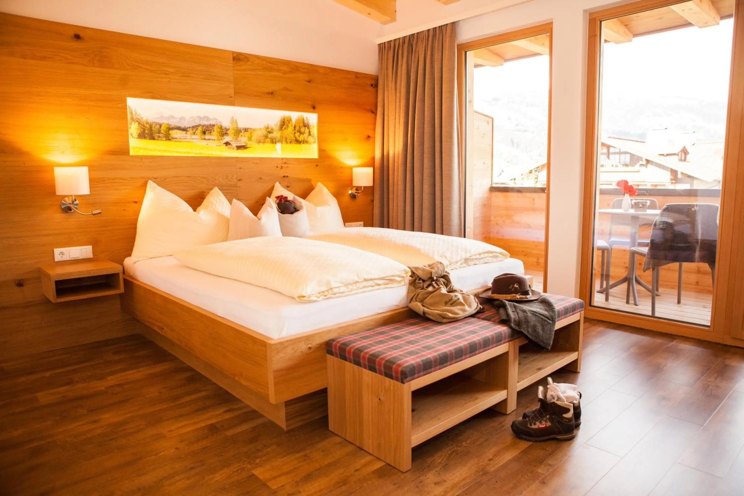 Photo of the whole room, Bed in Hotel Post