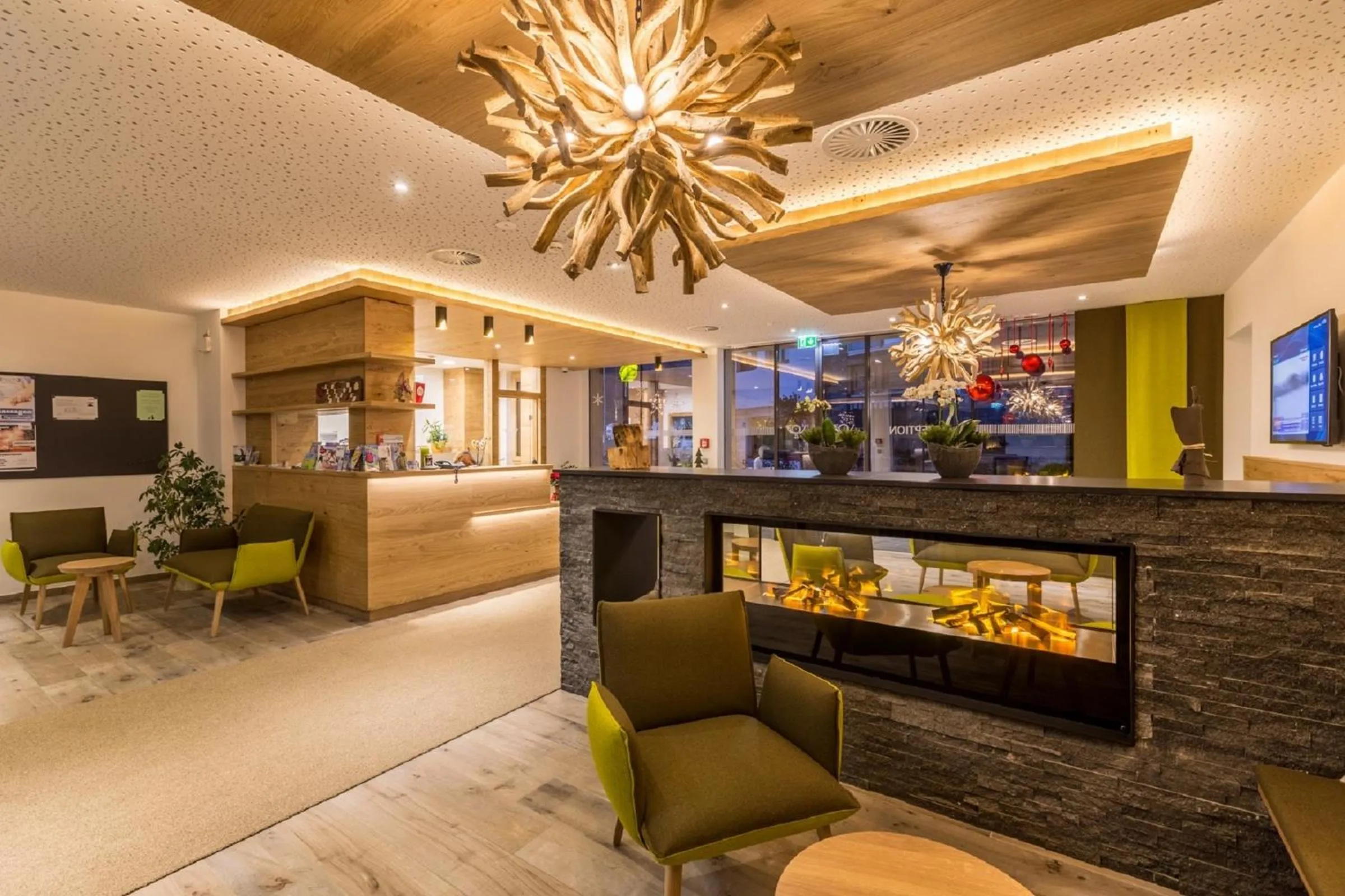 Communal lounge/ TV room in Hotel Post