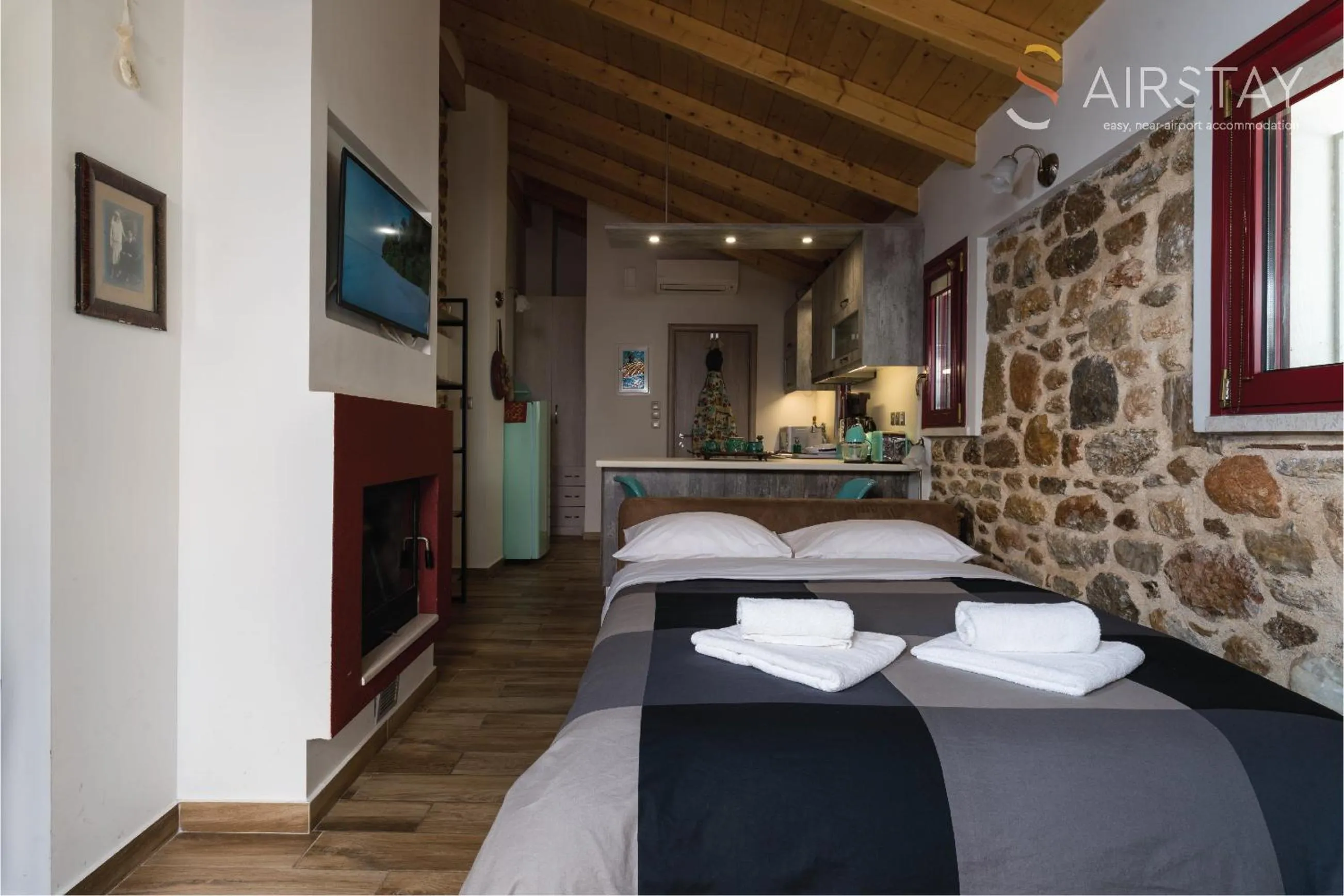 Bed in Orianna Apartment Airport by Airstay