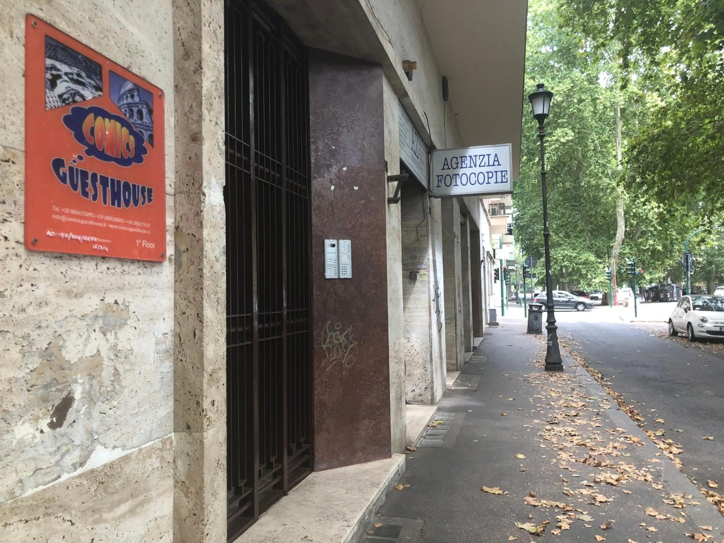 Facade/entrance in Comics Guesthouse Hostel