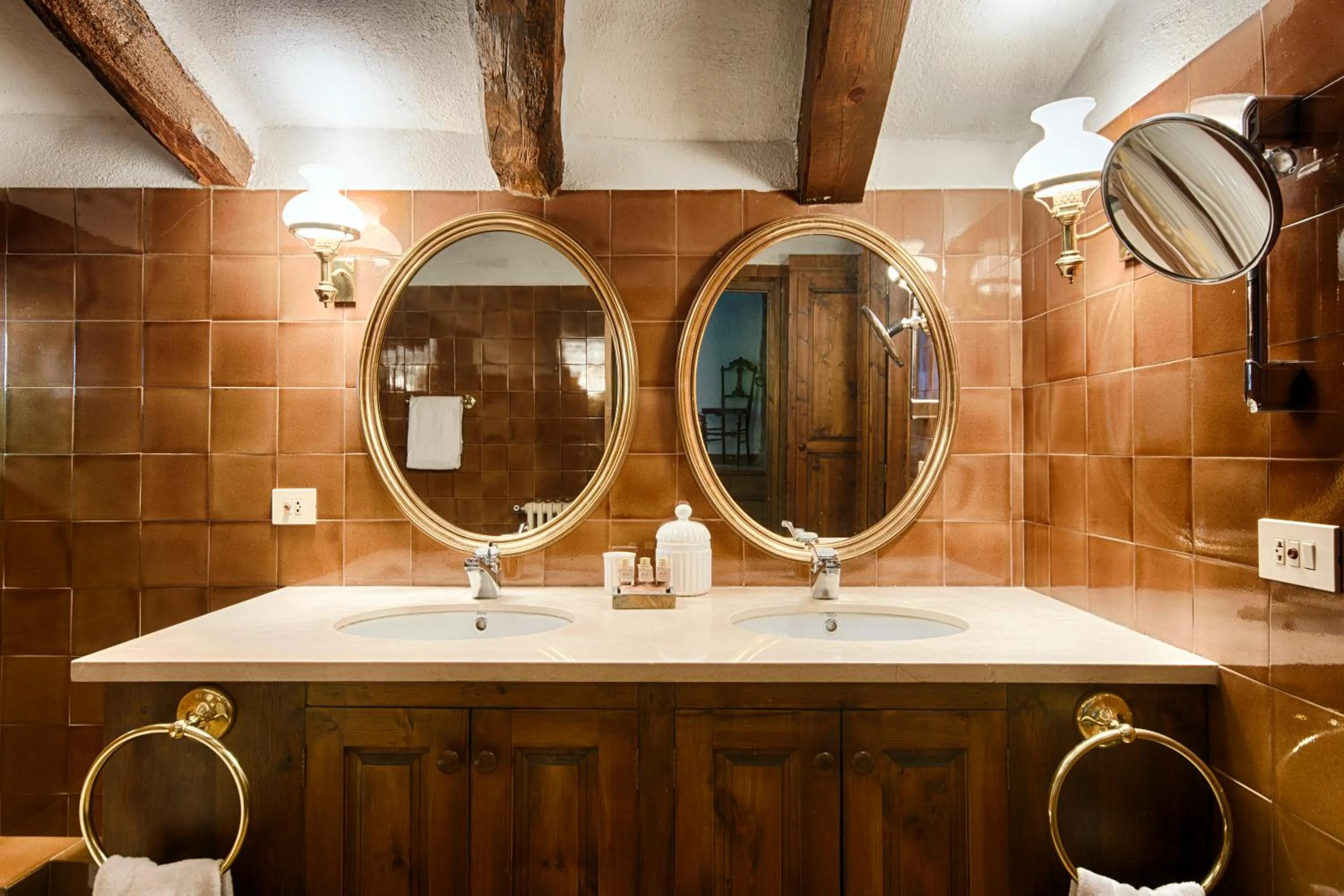 Bathroom in Masia Can Pou