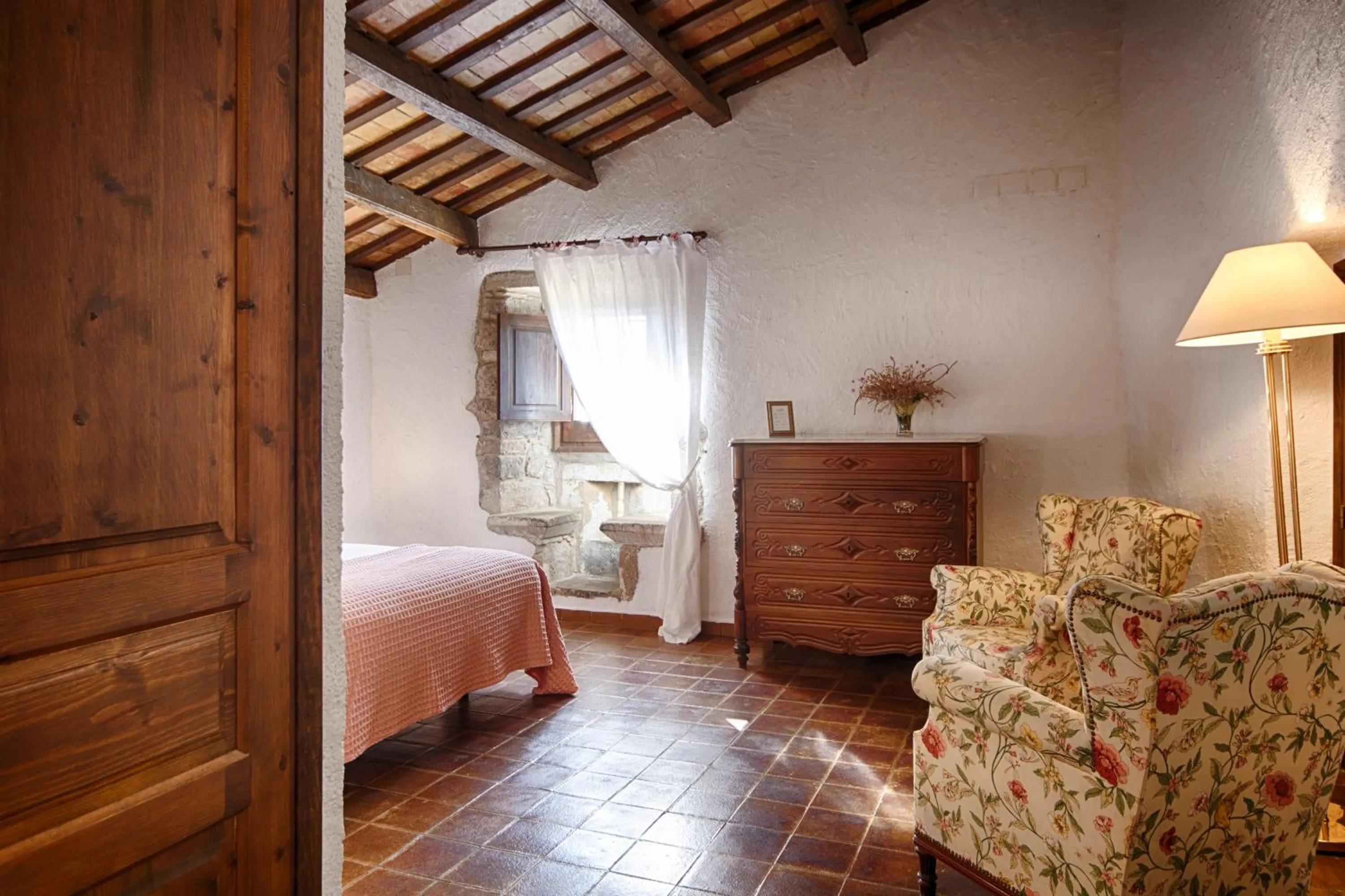 Bed in Masia Can Pou