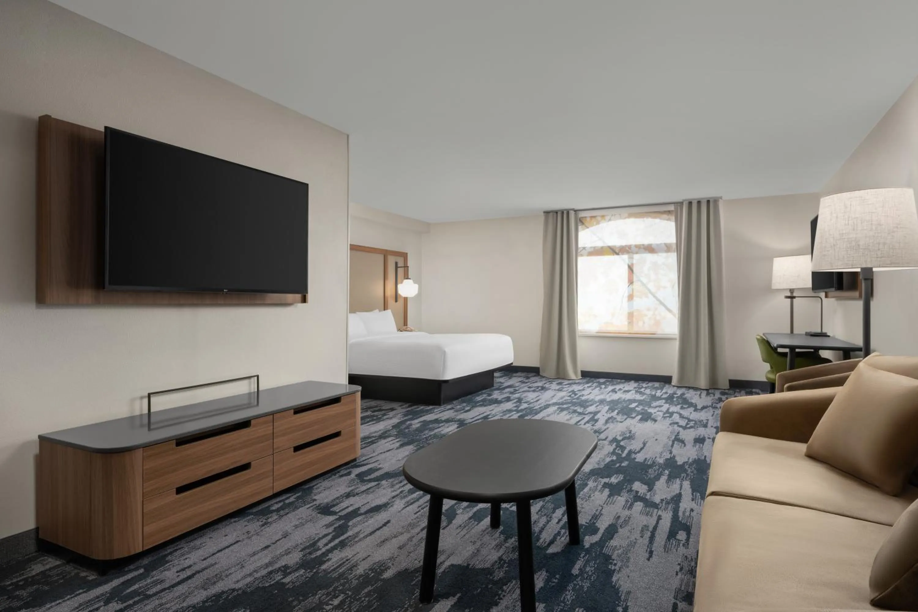 Seating area, Bed in Fairfield by Marriott Inn & Suites Helena North