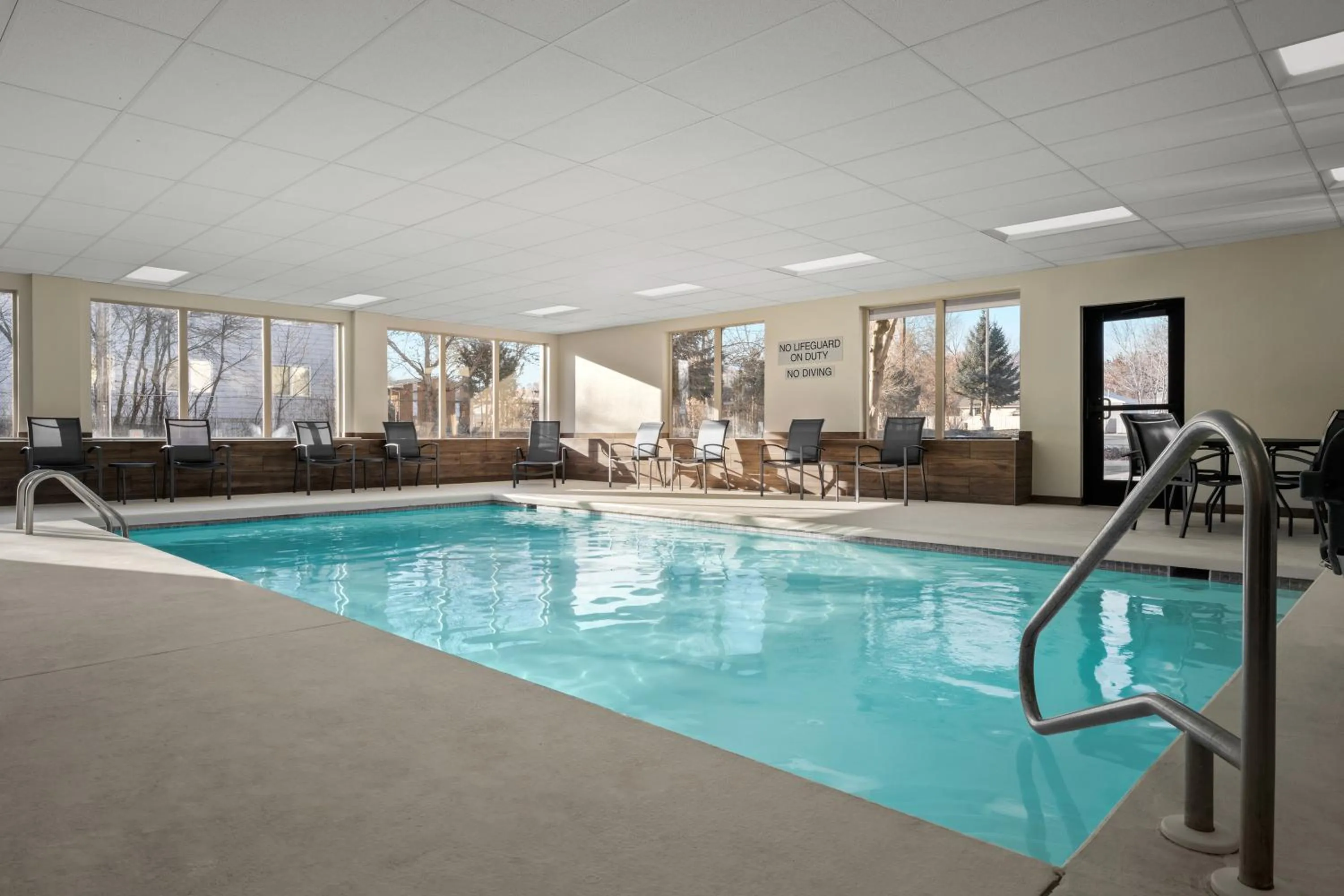 Swimming pool in Fairfield by Marriott Inn & Suites Helena North