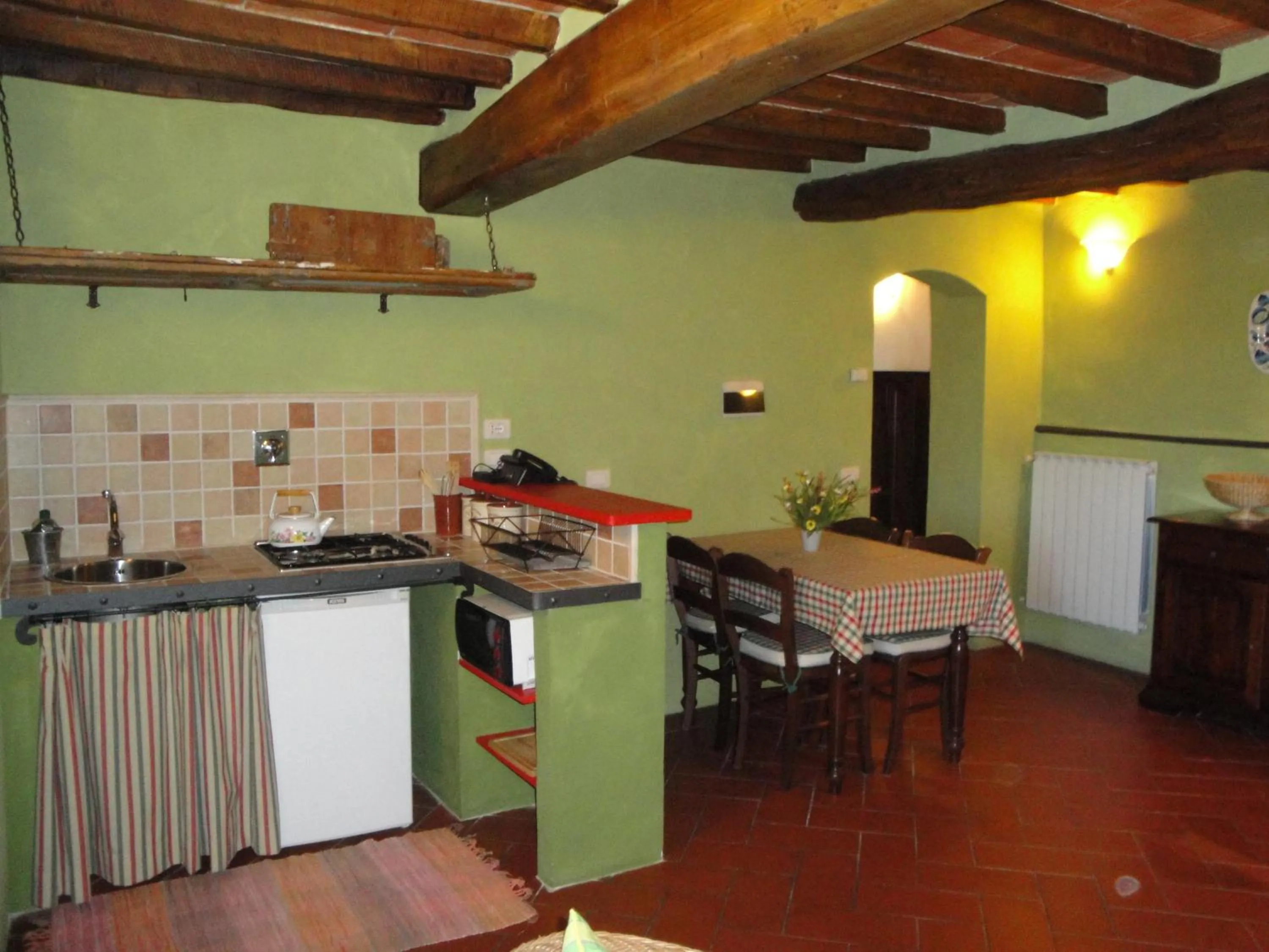 Kitchen or kitchenette in Agriturismo Fattoria Lavacchio