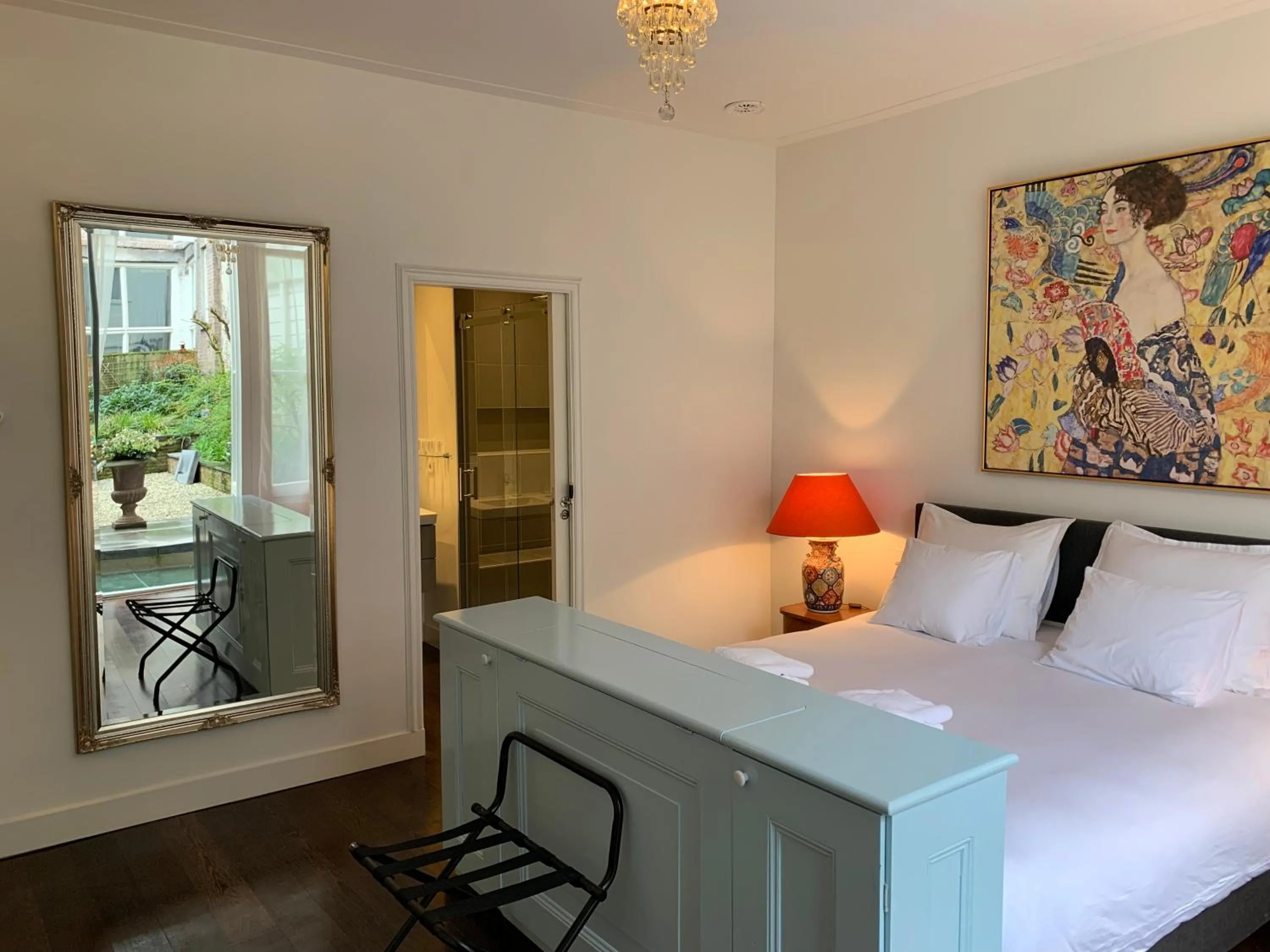 Bedroom in The Old Lady