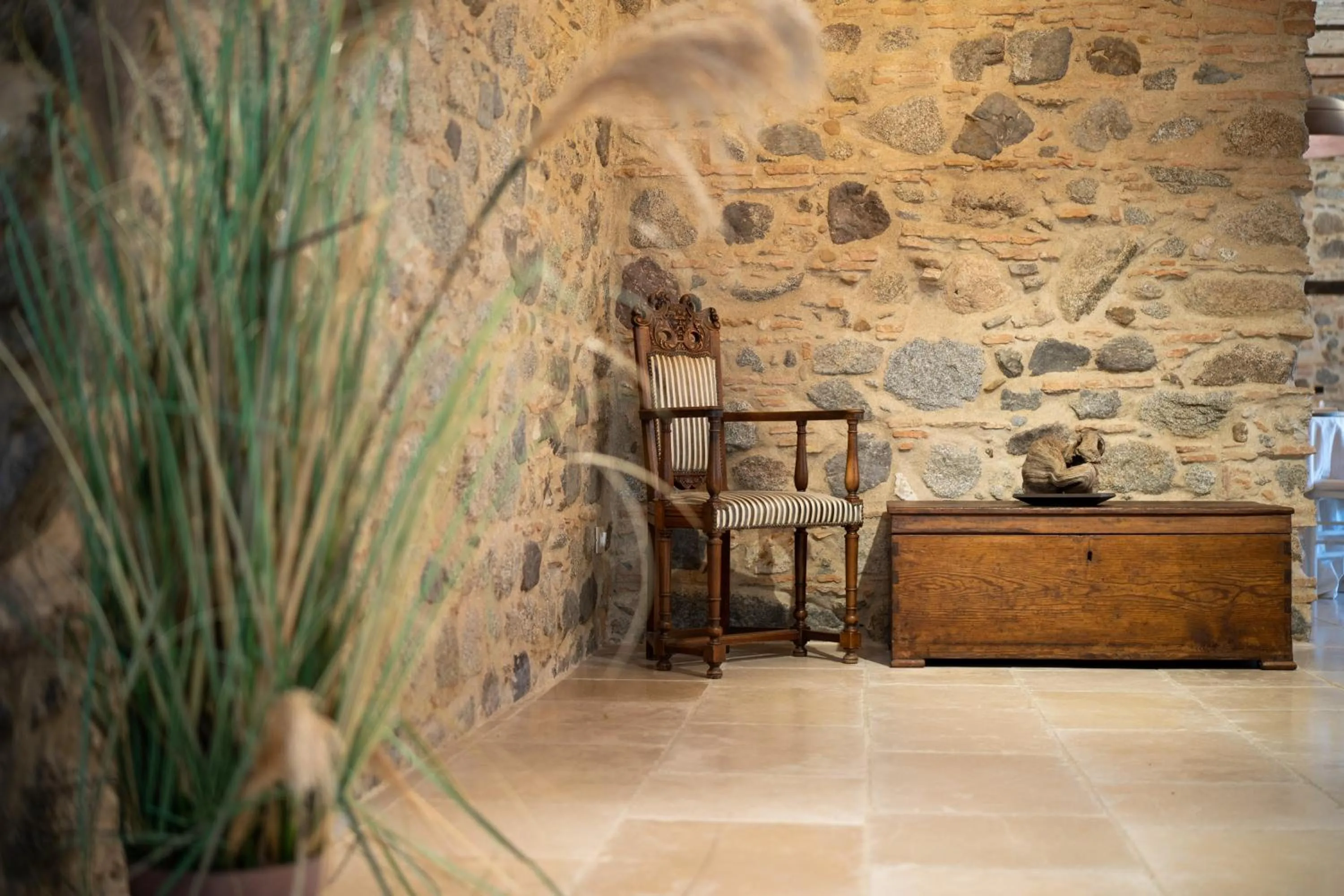 Decorative detail in Tenuta Ciminata Greco