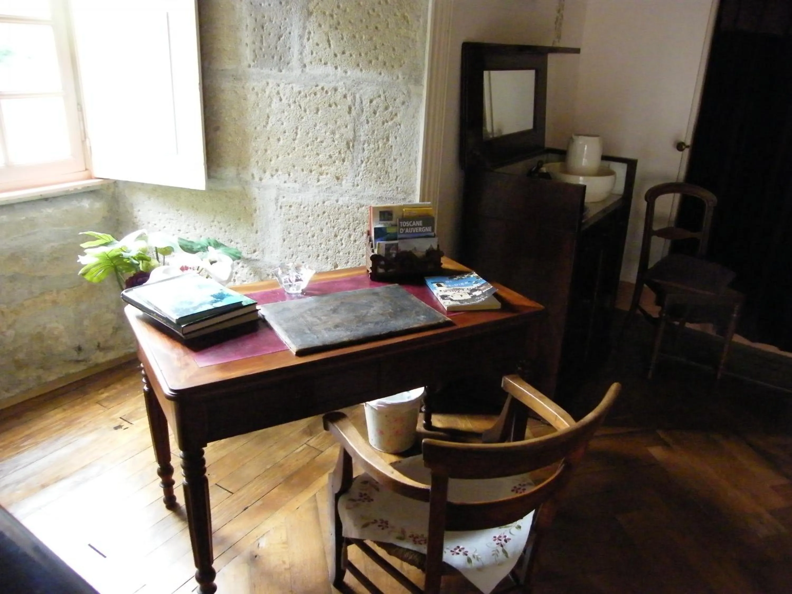 Bedroom in Château des Martinanches