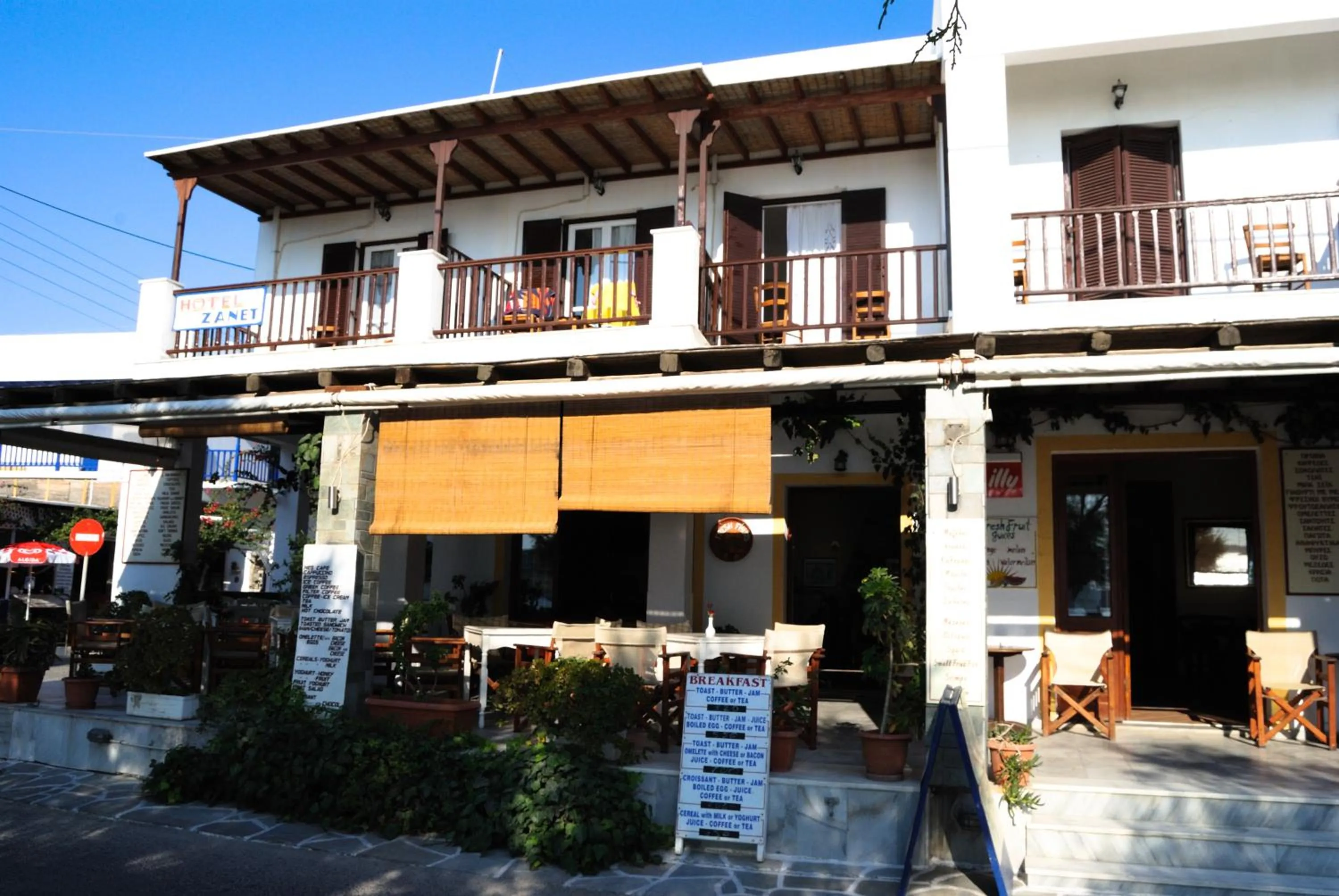 Property building in Hotel Zannet