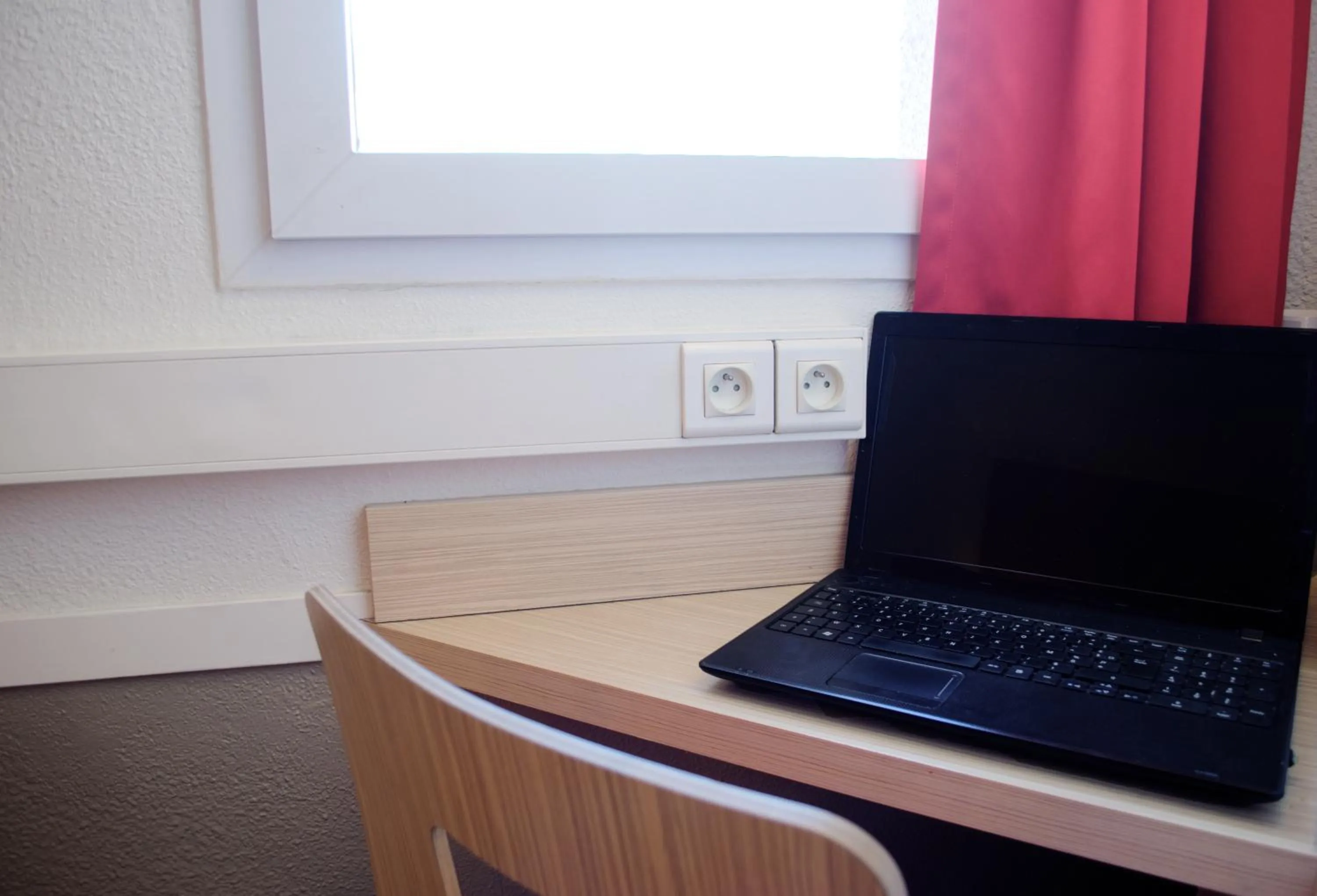 Decorative detail in HECO Calais Centre-Gare