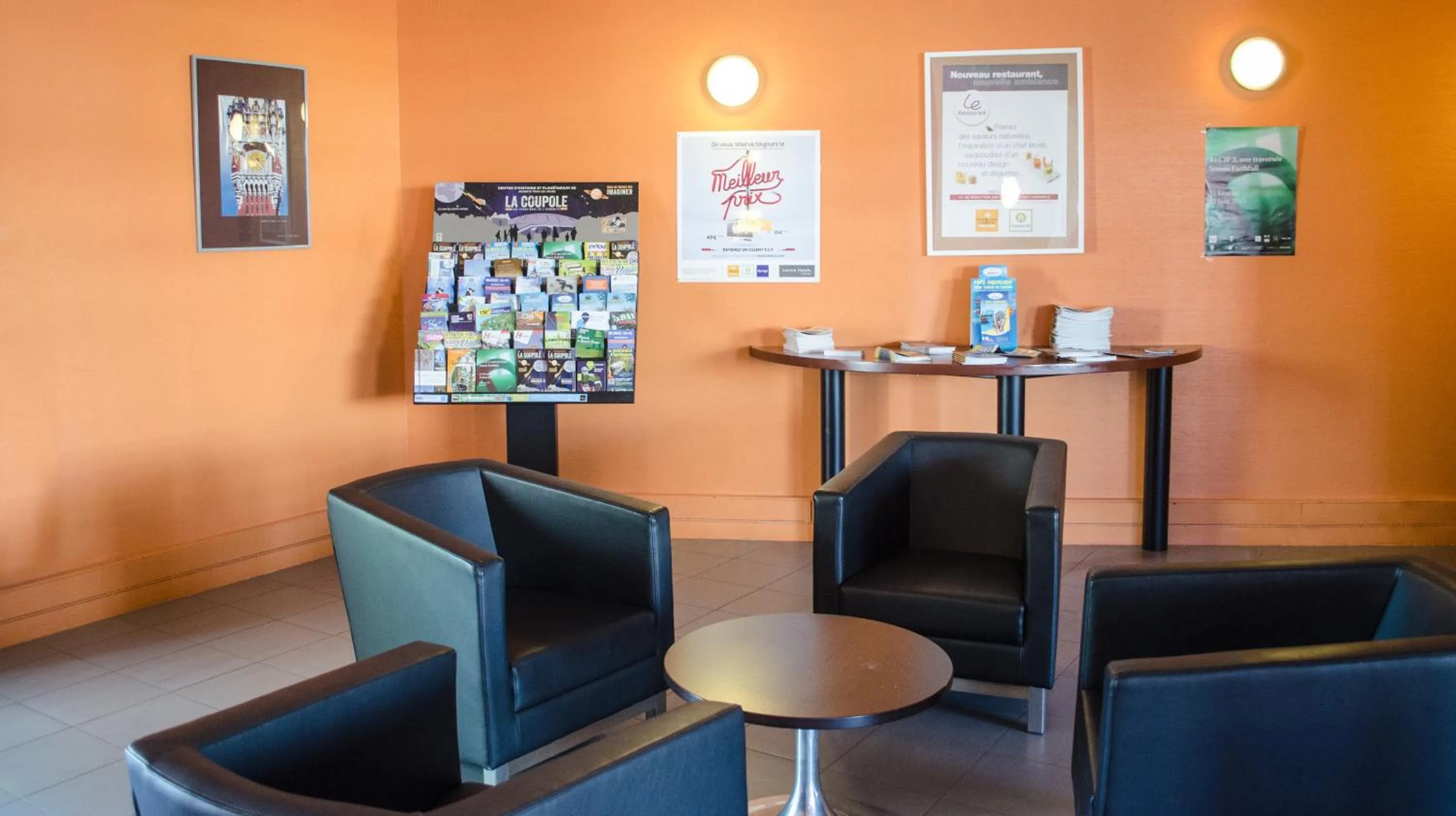 Living room in HECO Calais Centre-Gare