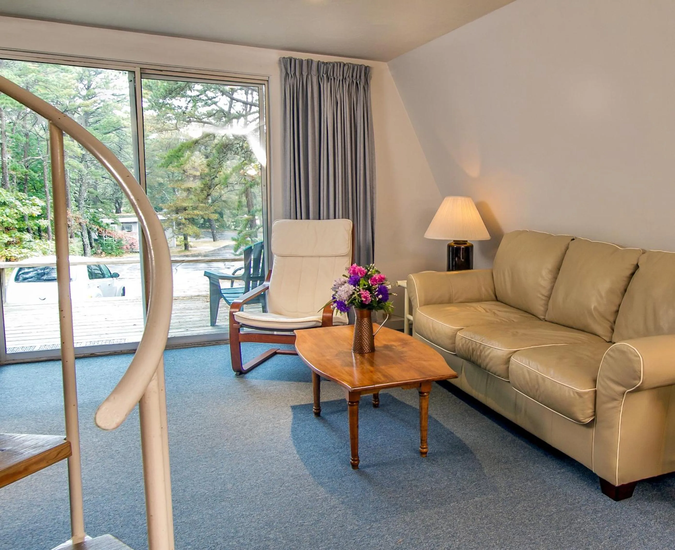 Living room in Self-Sufficient Cottages at Even'tide Resort
