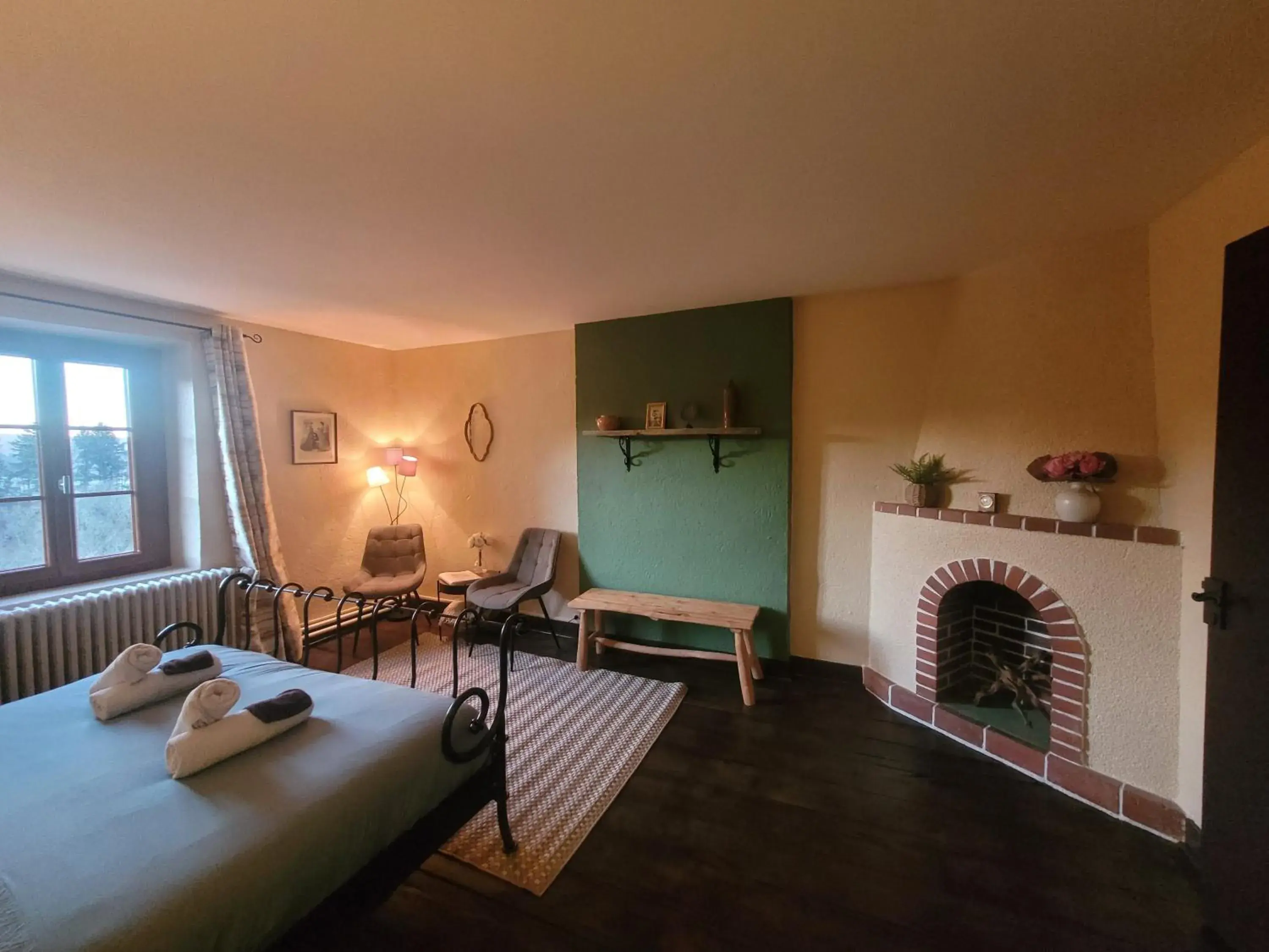 Deluxe Double Room in Chambre d'hôtes Le Puy Maury Deluxe Double Room in Chambre d'hôtes Le Puy Maury