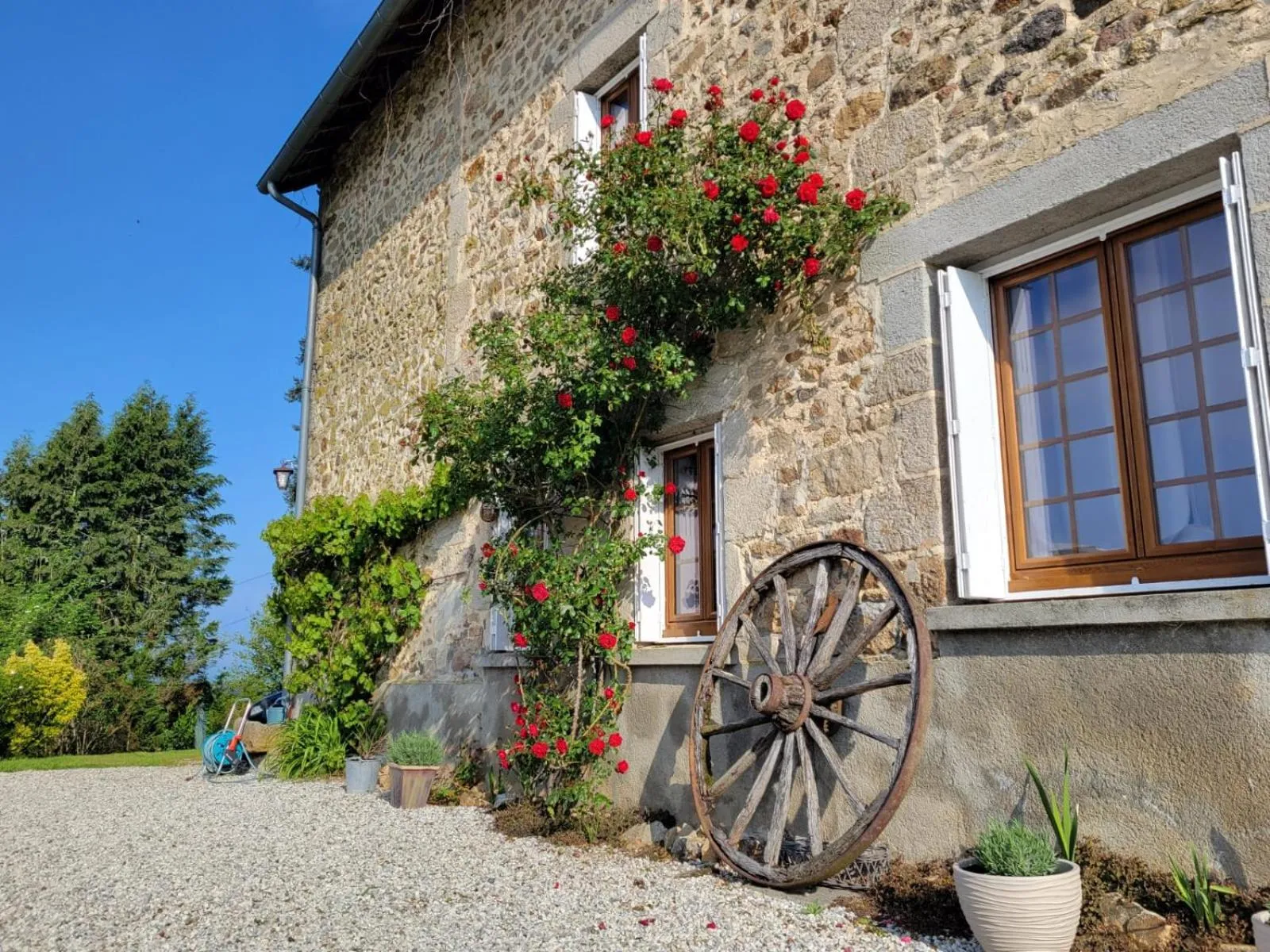 Property building in Chambre d'hôtes Le Puy Maury