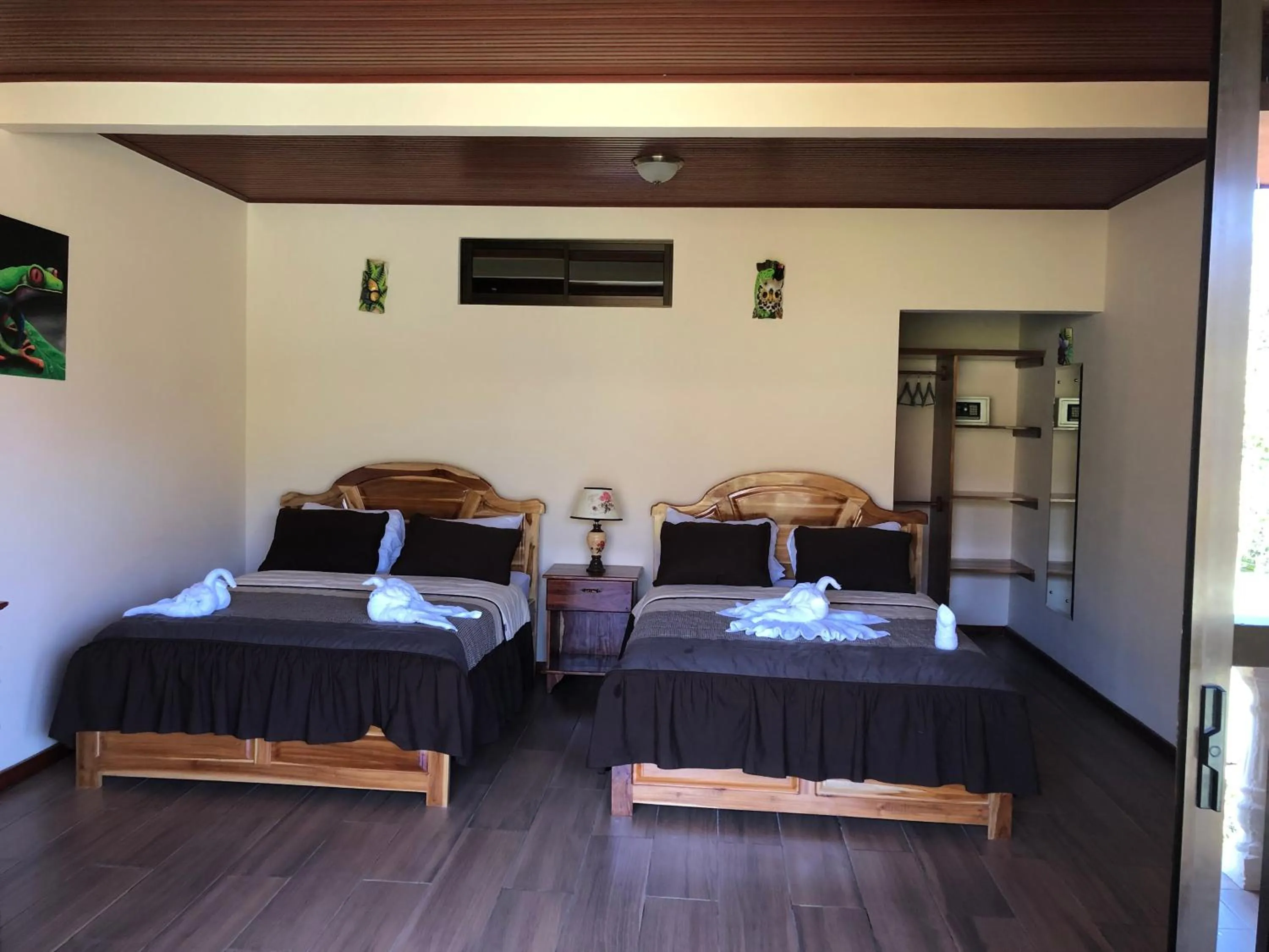 Bed in Jacamar Corcovado Drake Bay