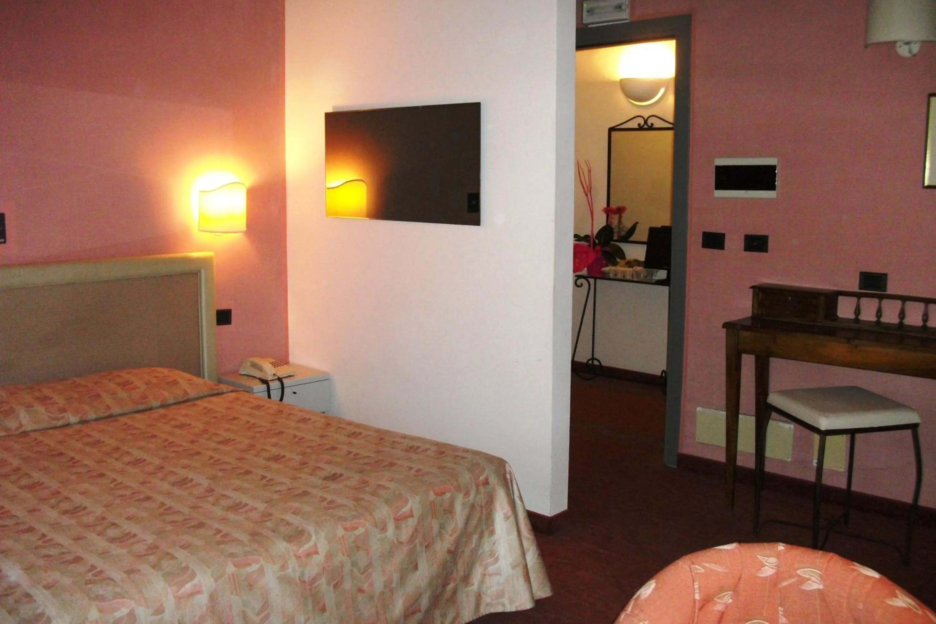 Decorative detail, Bed in Palazzo Loup Hotel