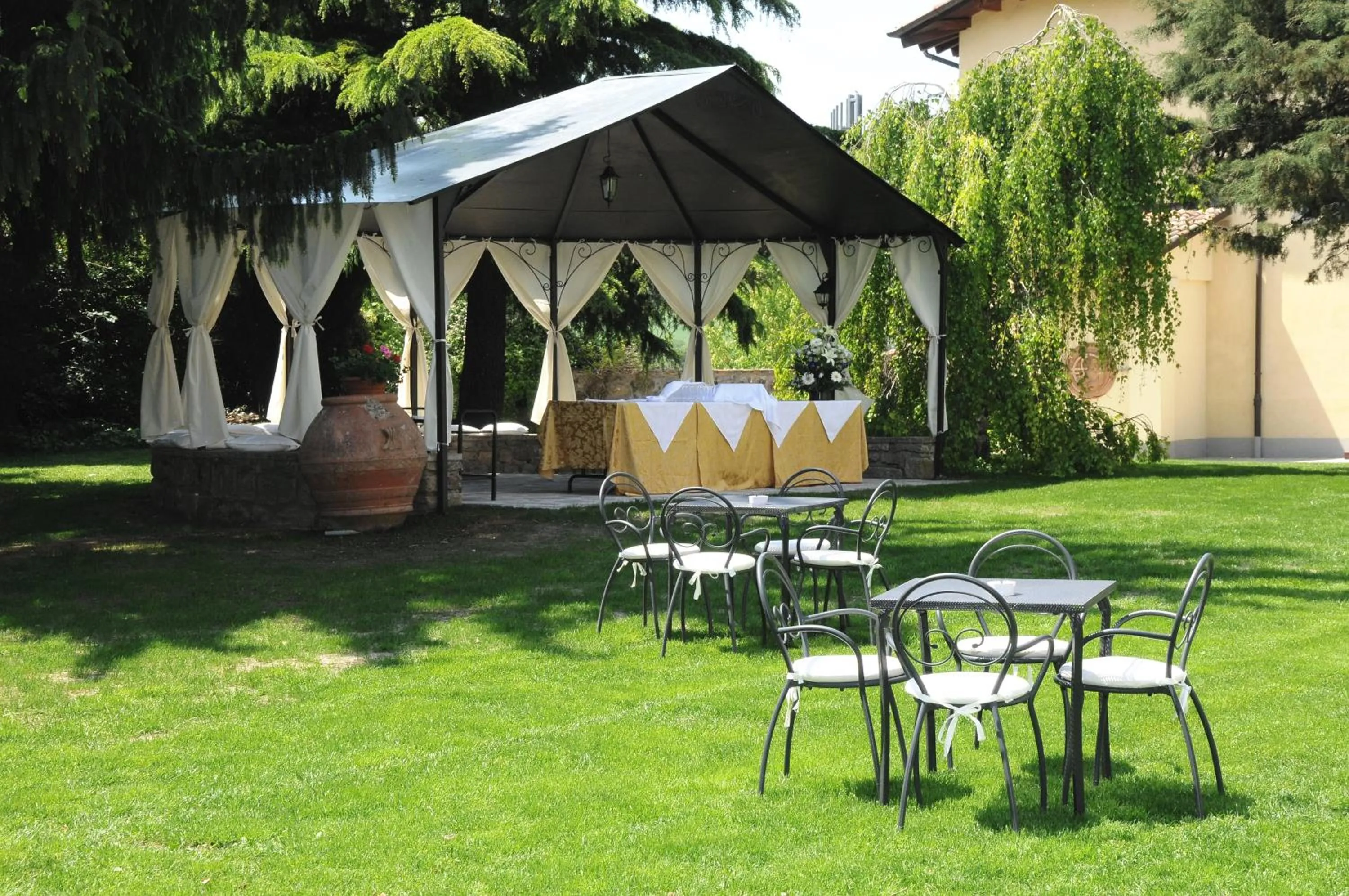 Garden in Palazzo Loup Hotel