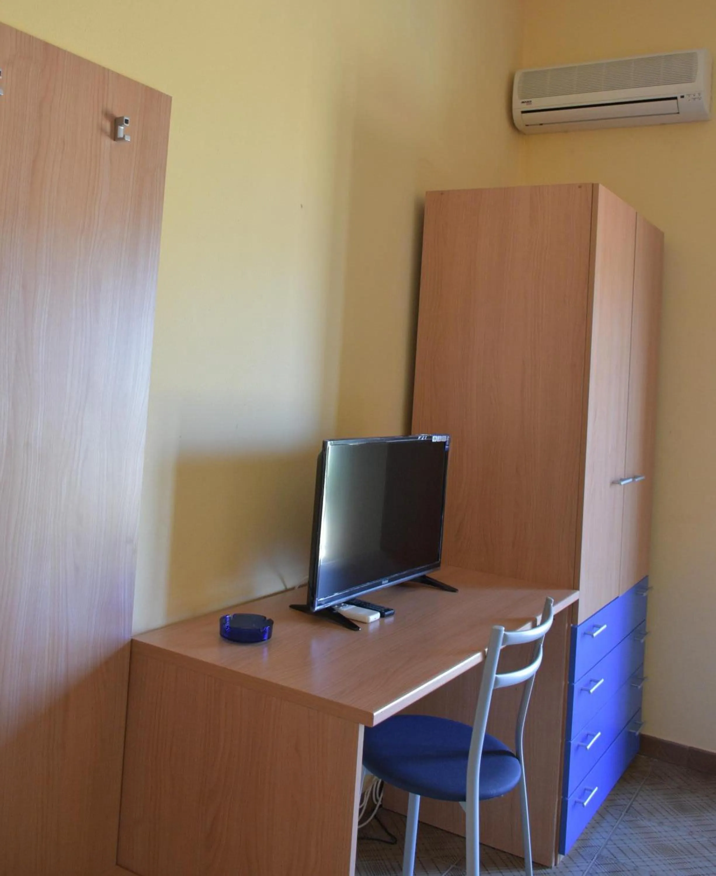 TV and multimedia in Dependance La Mouette