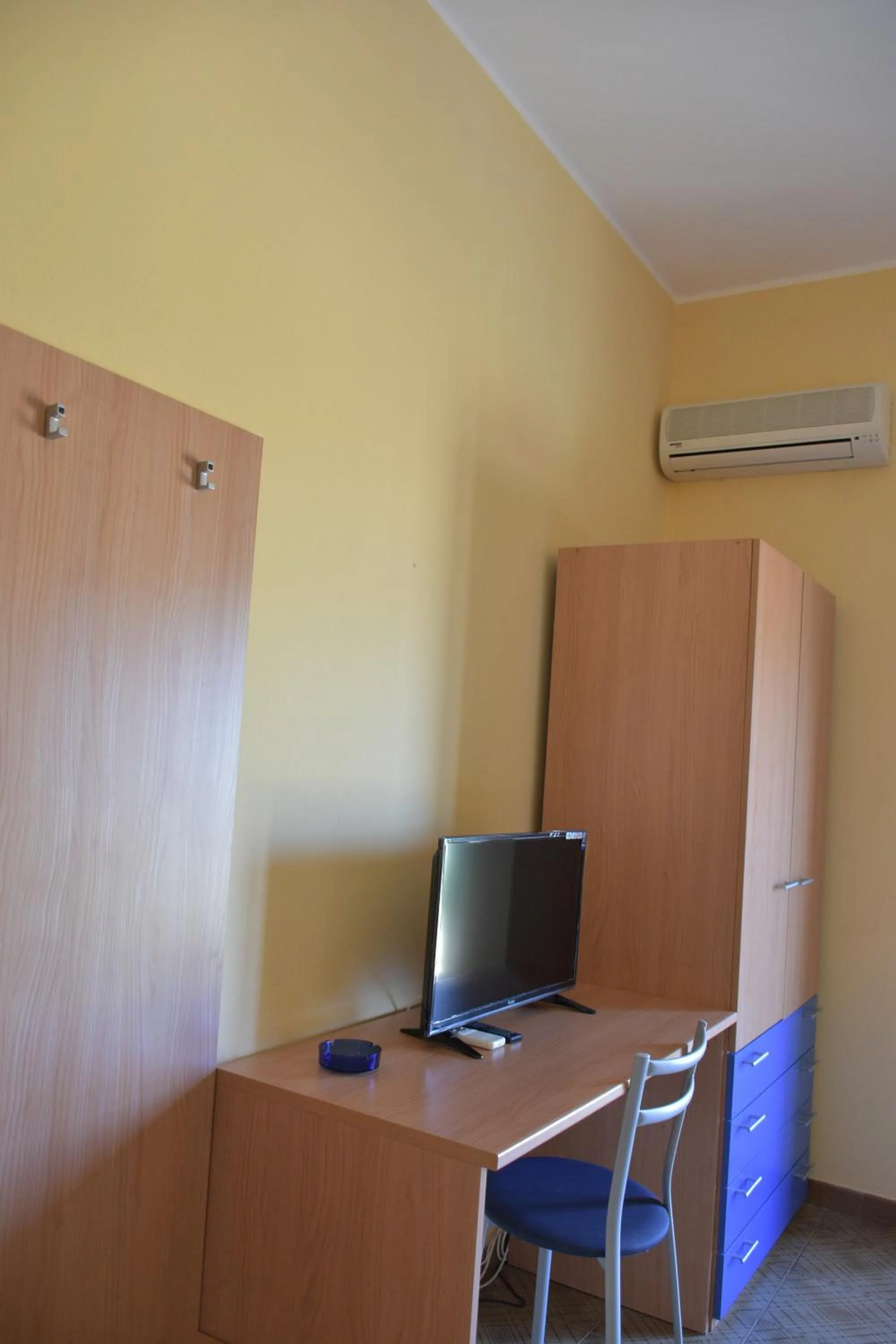 TV and multimedia in Dependance La Mouette