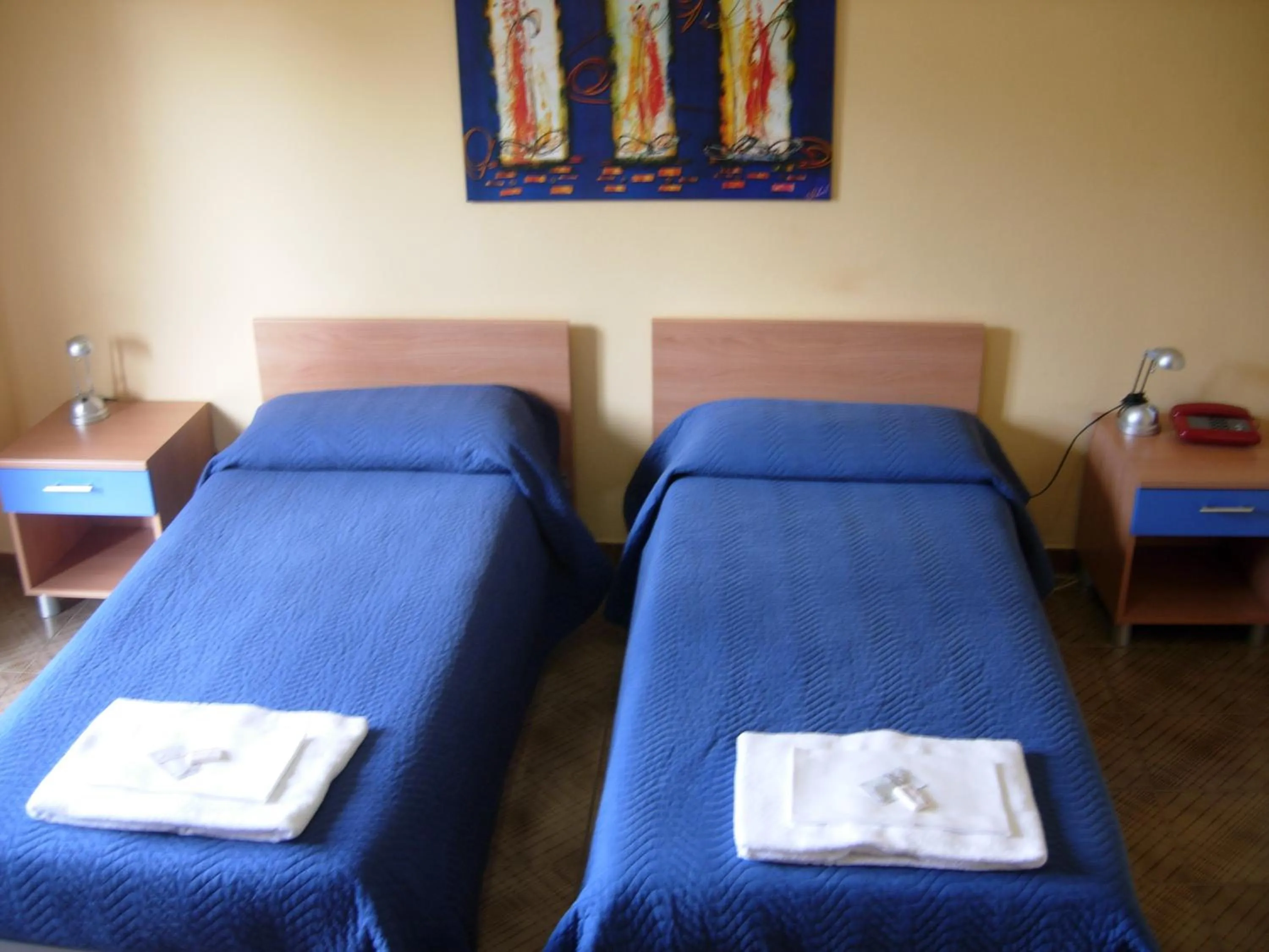 Bed in Dependance La Mouette