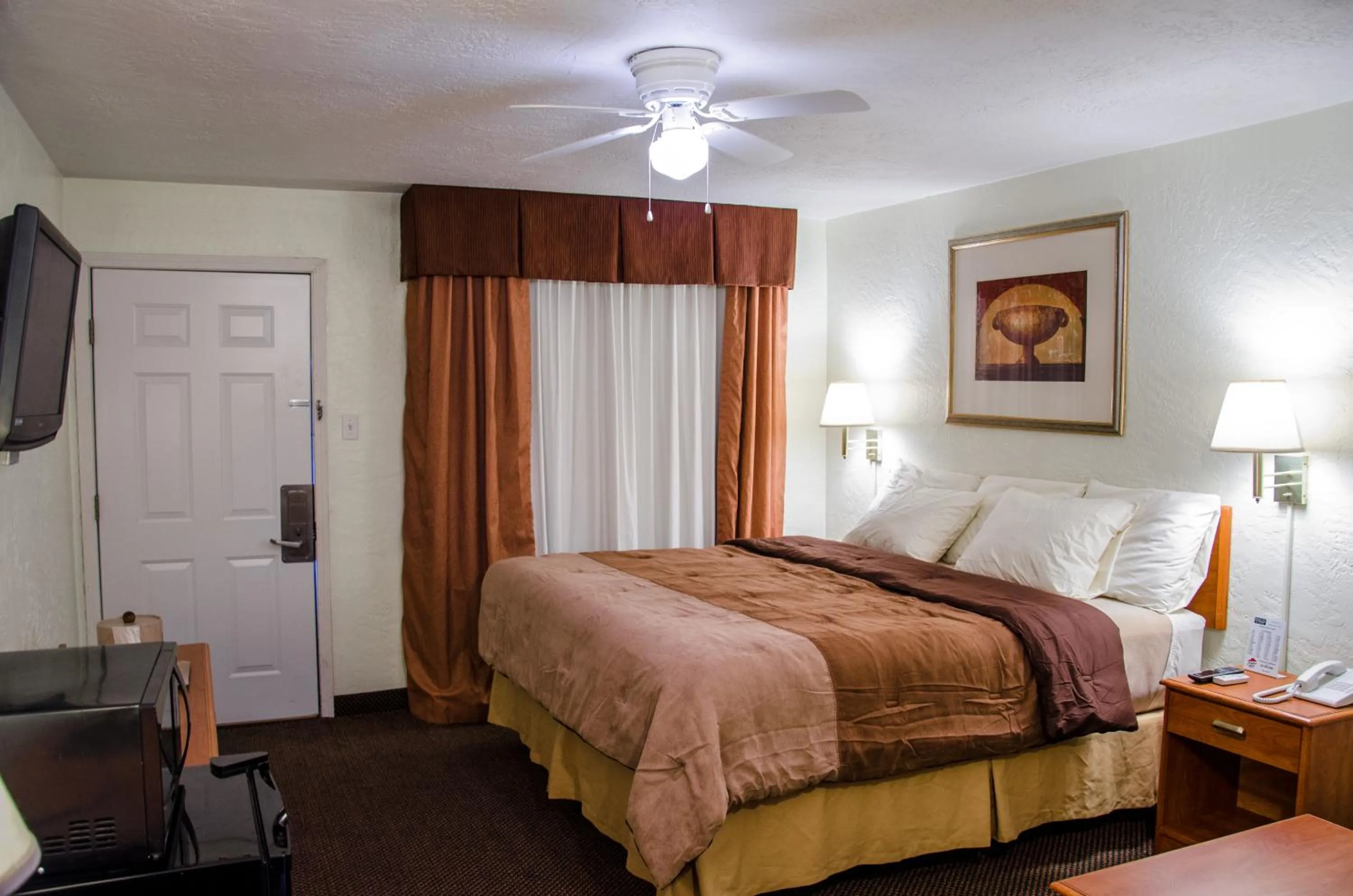 Photo of the whole room, Bed in Budget Inn & Suites Colby