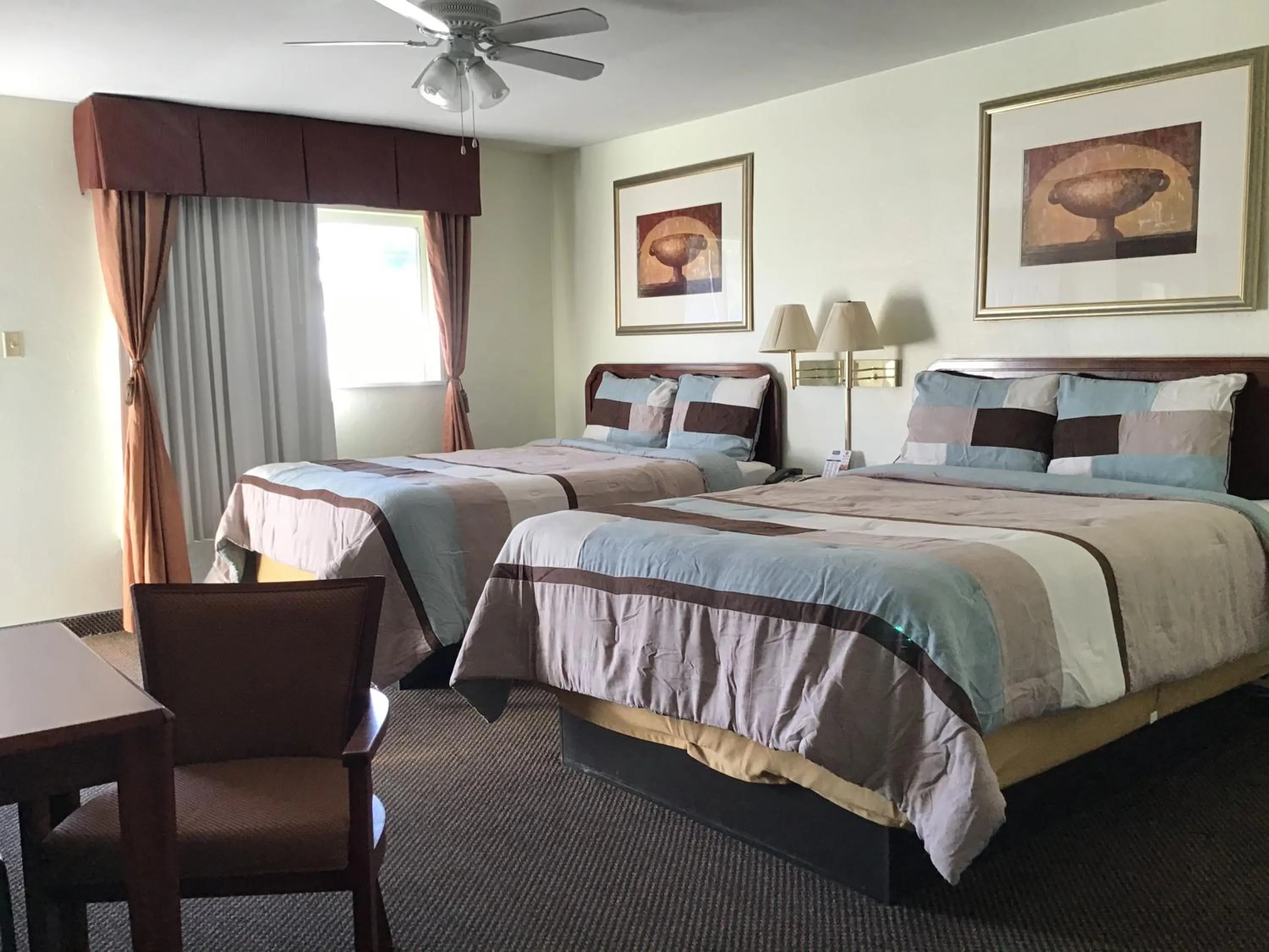 Bedroom, Bed in Budget Inn & Suites Colby