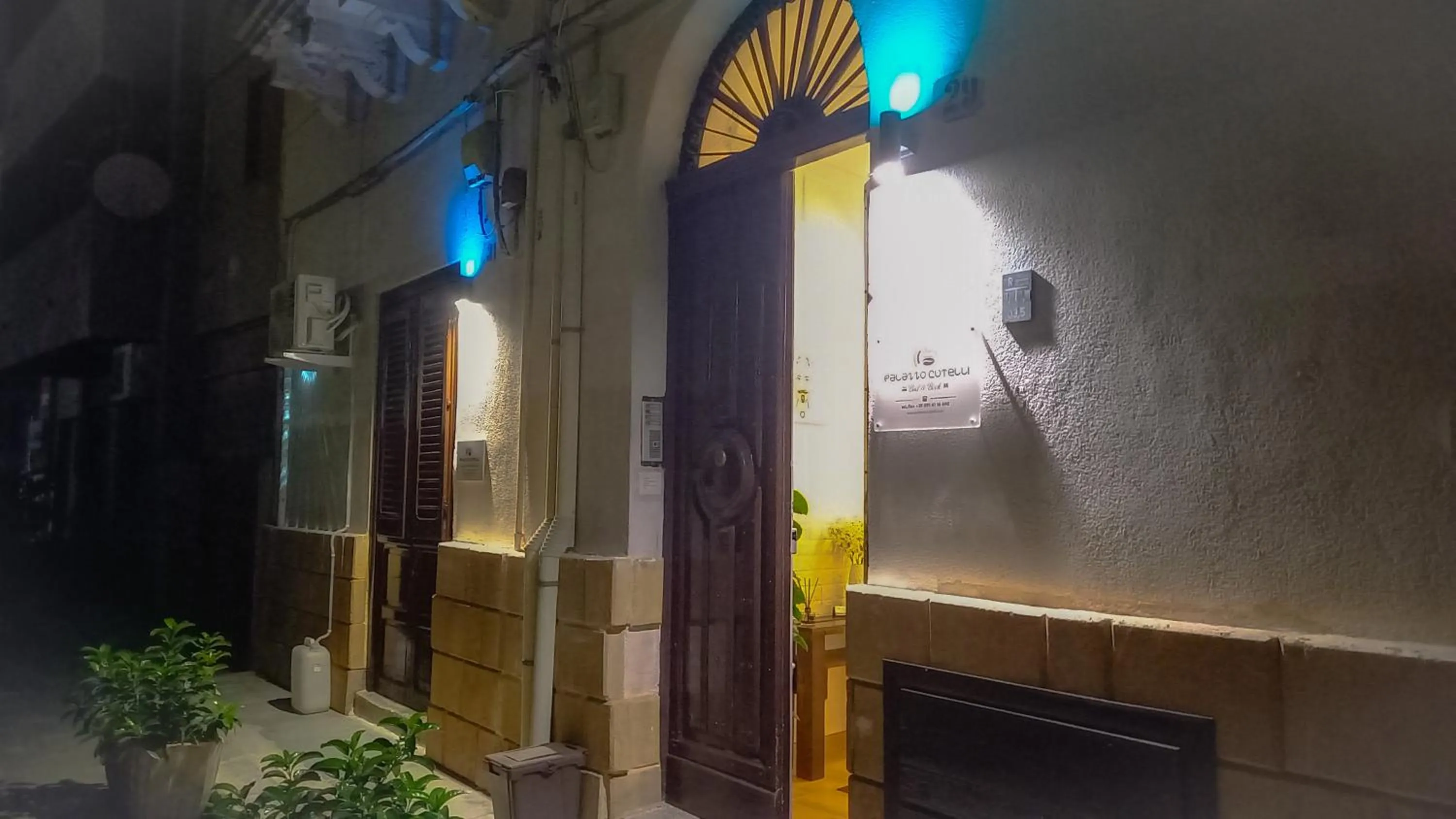 Property building in BED&BOOK Palazzo Cutelli