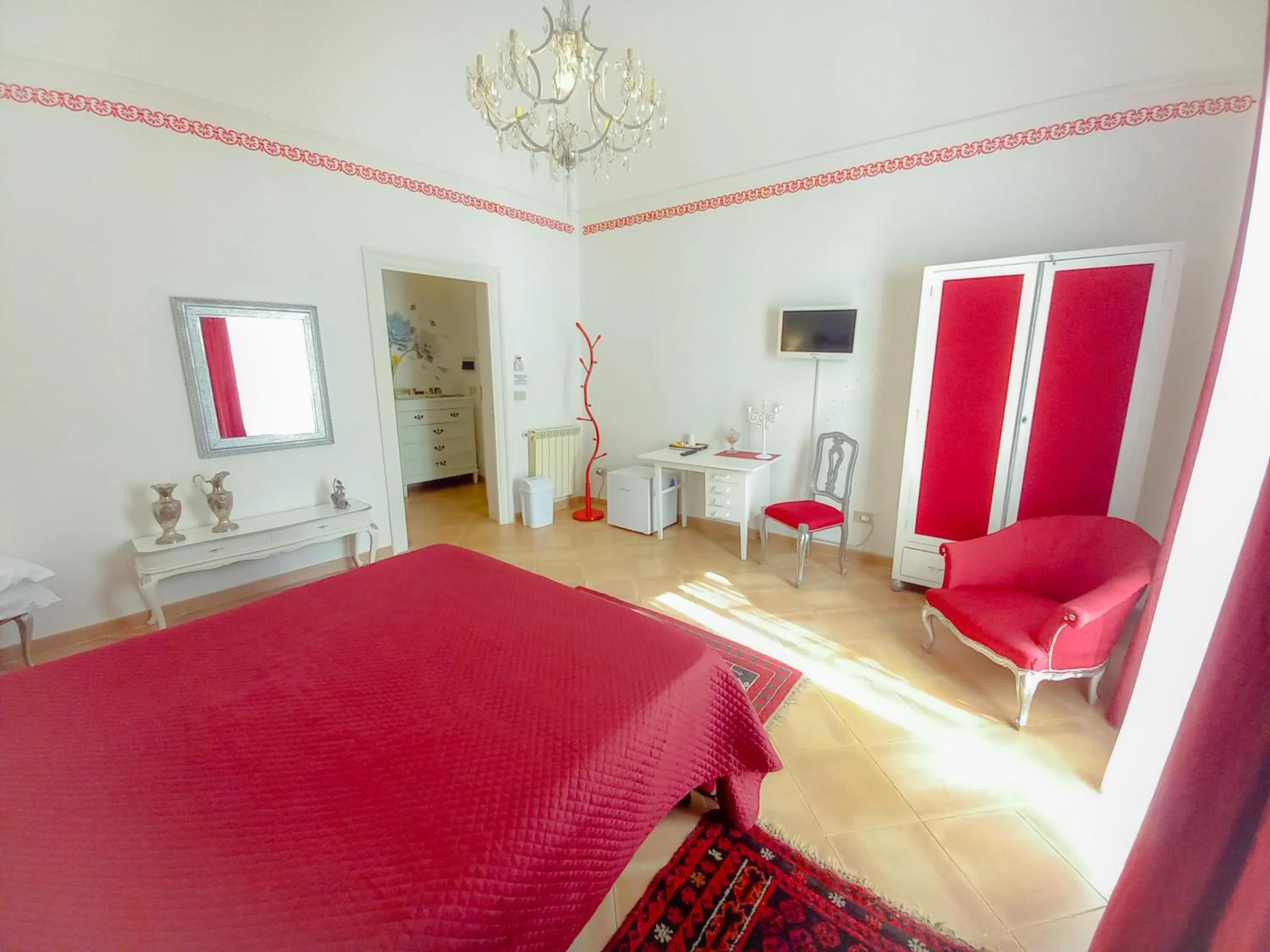 Photo of the whole room, Bed in BED&BOOK Palazzo Cutelli