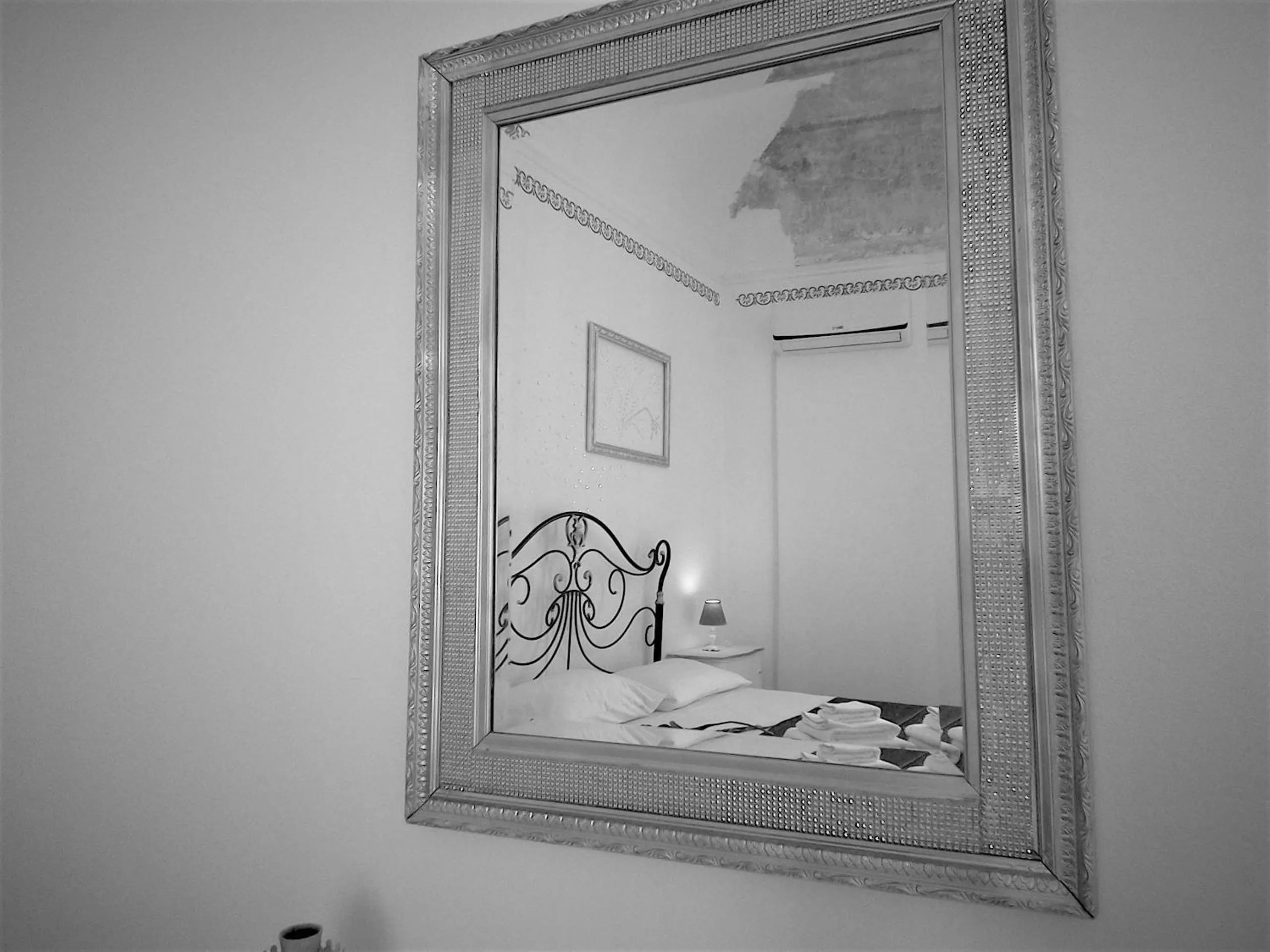 Decorative detail in BED&BOOK Palazzo Cutelli