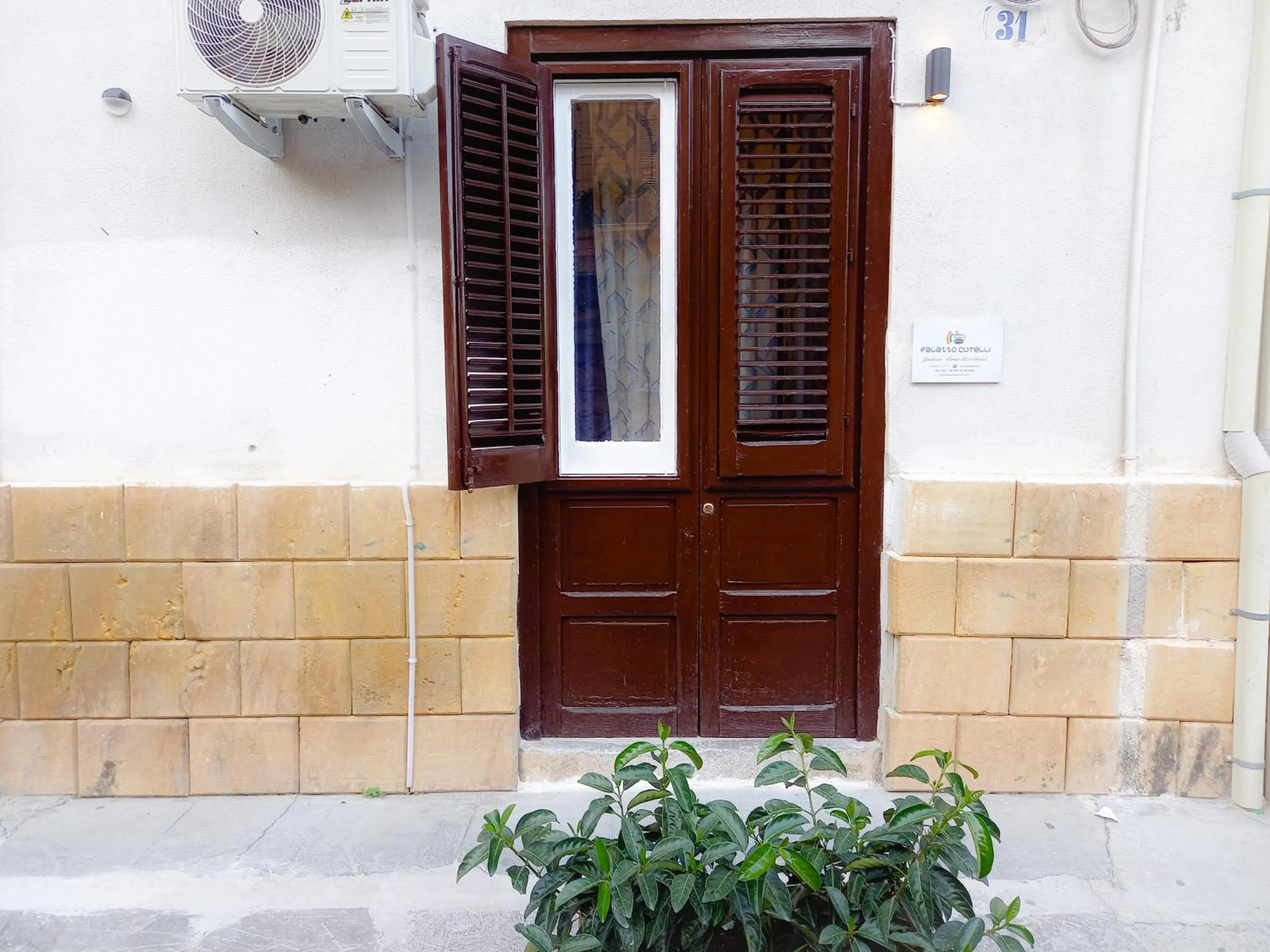 Property building in BED&BOOK Palazzo Cutelli