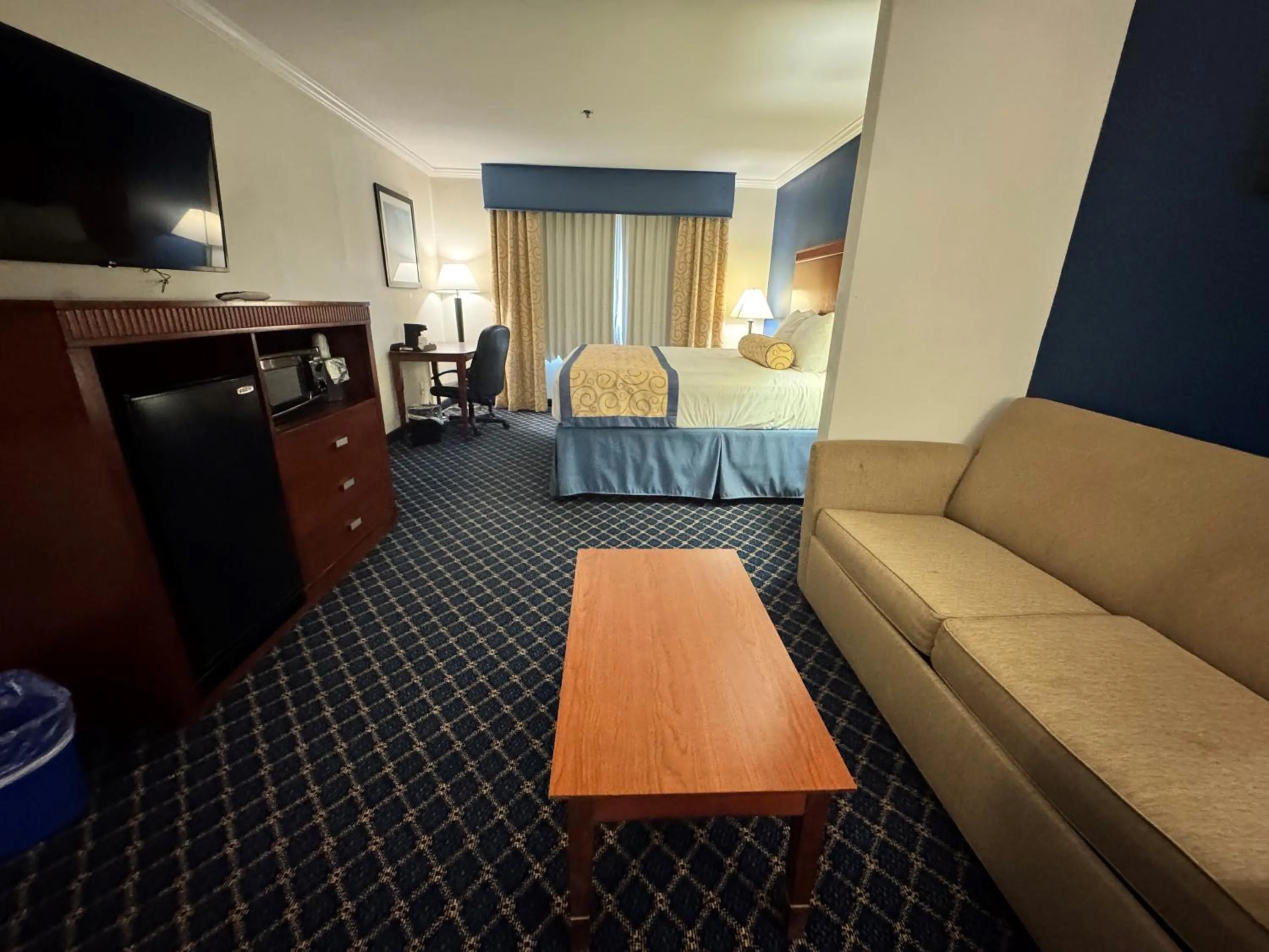 Photo of the whole room, Bed in Baymont by Wyndham McComb