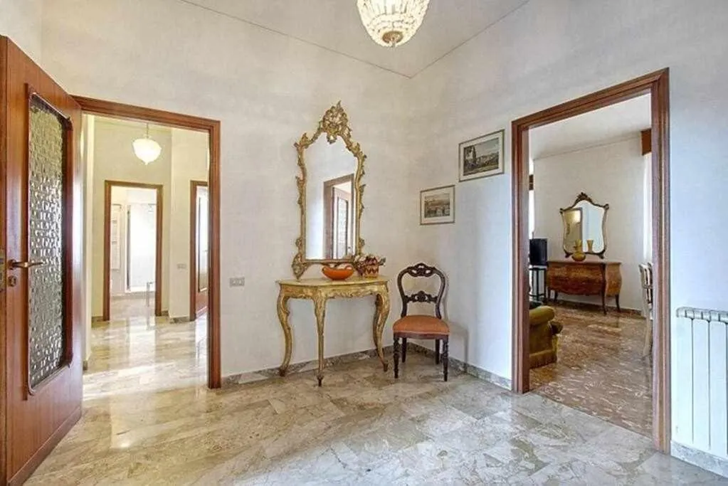 Frati Bigi With Two Bedrooms And Parking