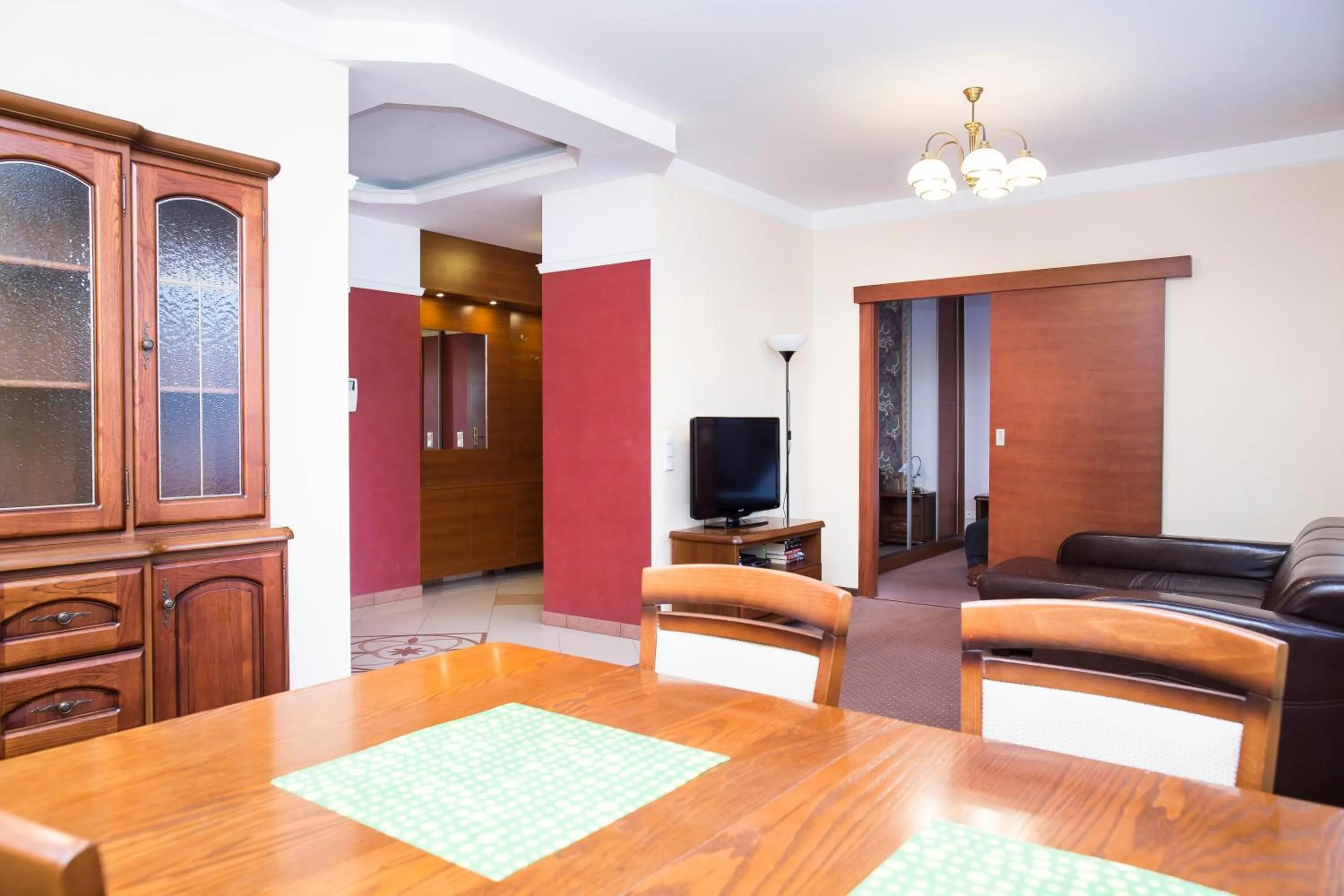 TV and multimedia in Hosapartments City Center